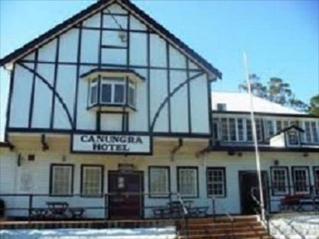 Canungra Hotel