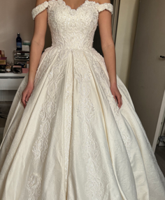 Robe de mariée Aucune d'occasion pas chère taille 38/40 - Joyne