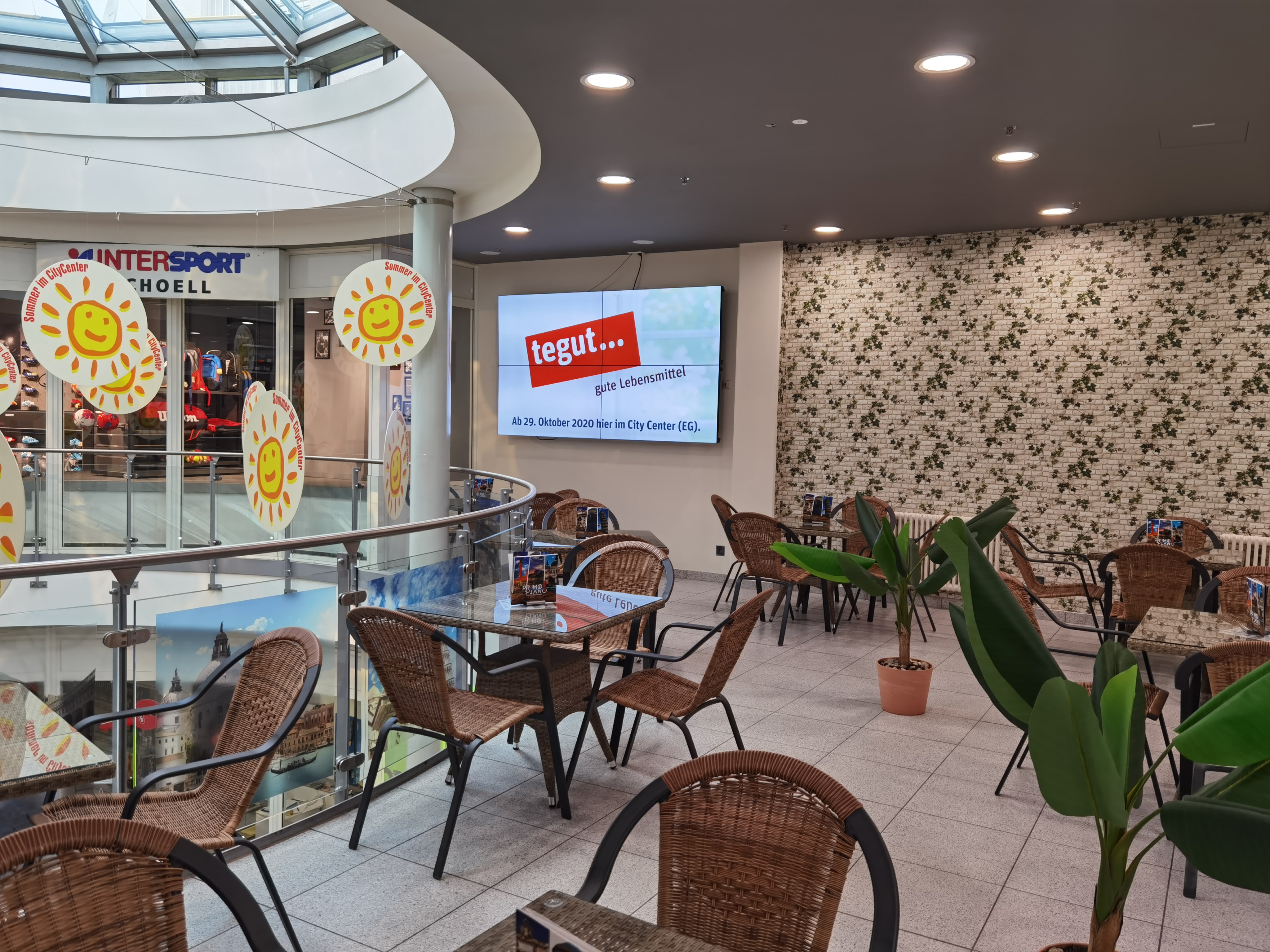 City Center Videowall OG 4x55 Zoll