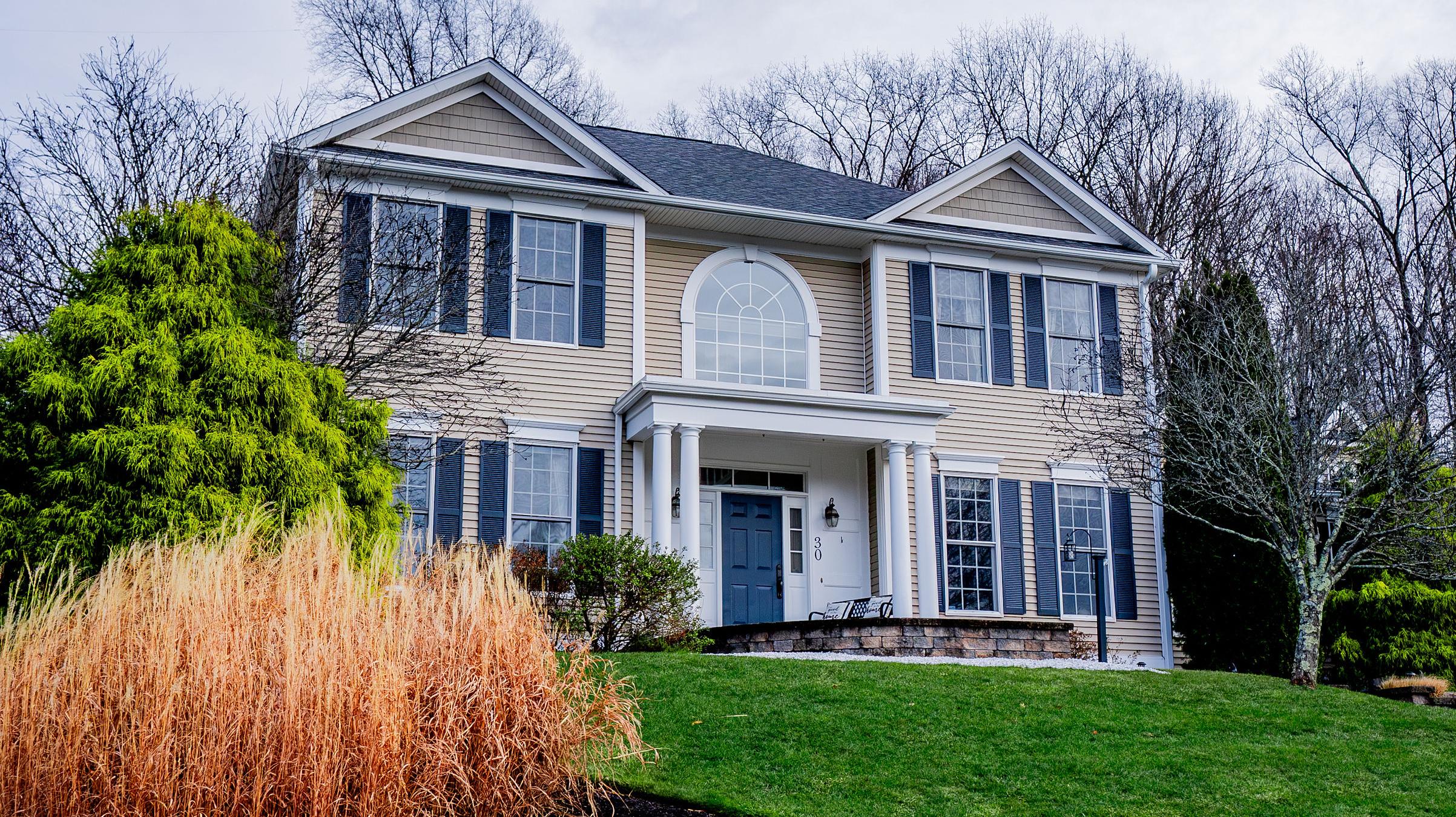 Roofing Company in East Hampton, CT | 40 Yrs Experience