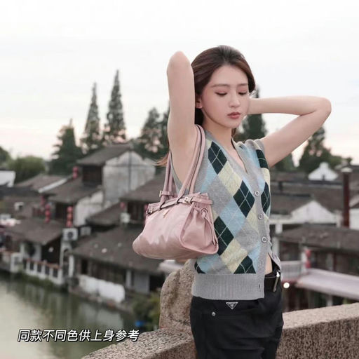 【惊现6折！】【复古老钱风】Prada油蜡皮 Soft Lux棕色