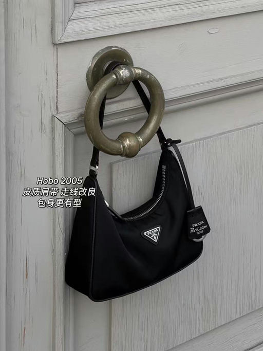 【经典之作】【难得8x折】Prada经典hobo