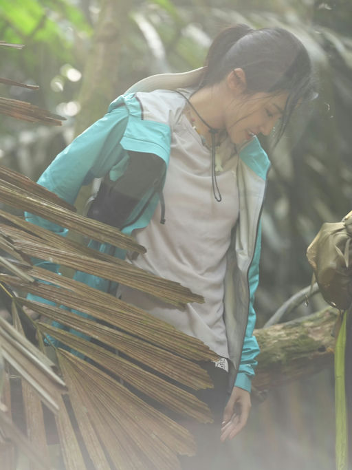 【轻量级冲锋衣】【卢昱晓同款，5折】