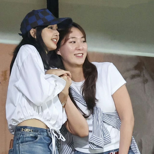 【COS 85折】Lisa 最新上身