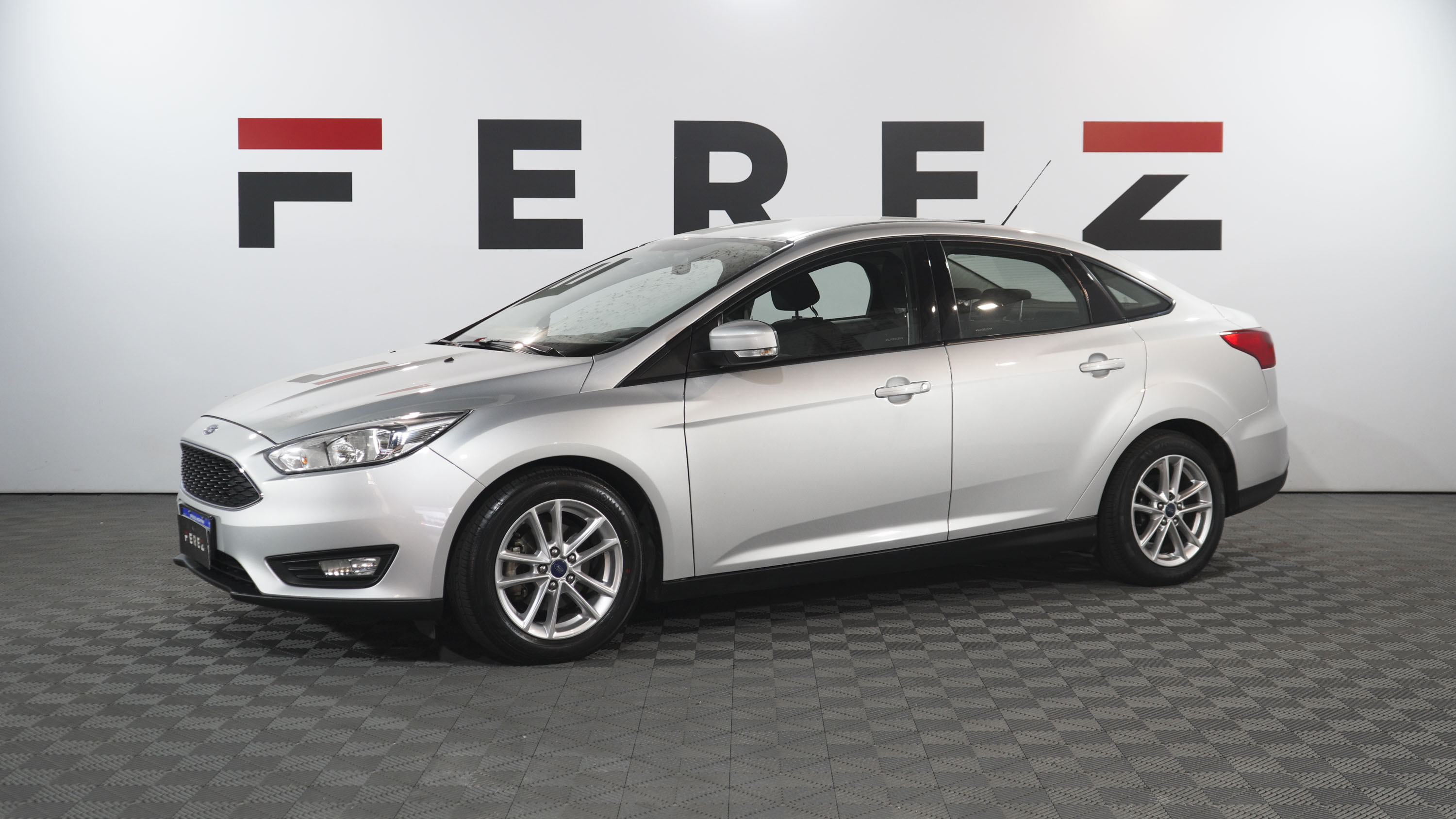 ford FOCUS 4P 1.6 MT