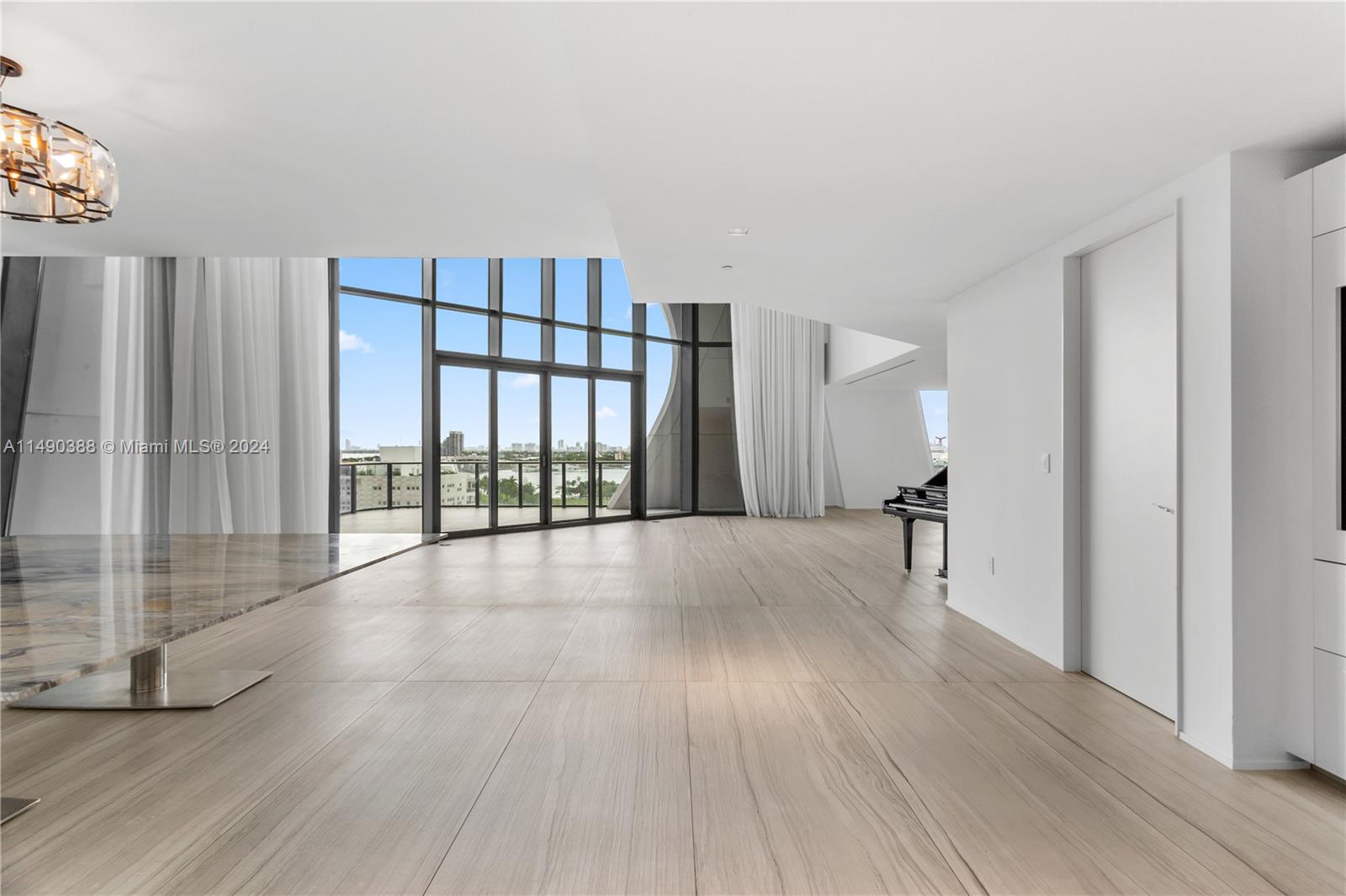 Real estate property located at 1000 Biscayne Blvd #1002, Downtown, Miami, Florida