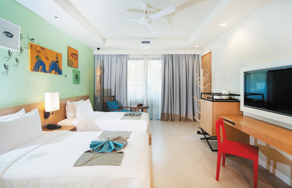Holiday-Ao-Nang-Beach-Resort-Krabi-8.jpg