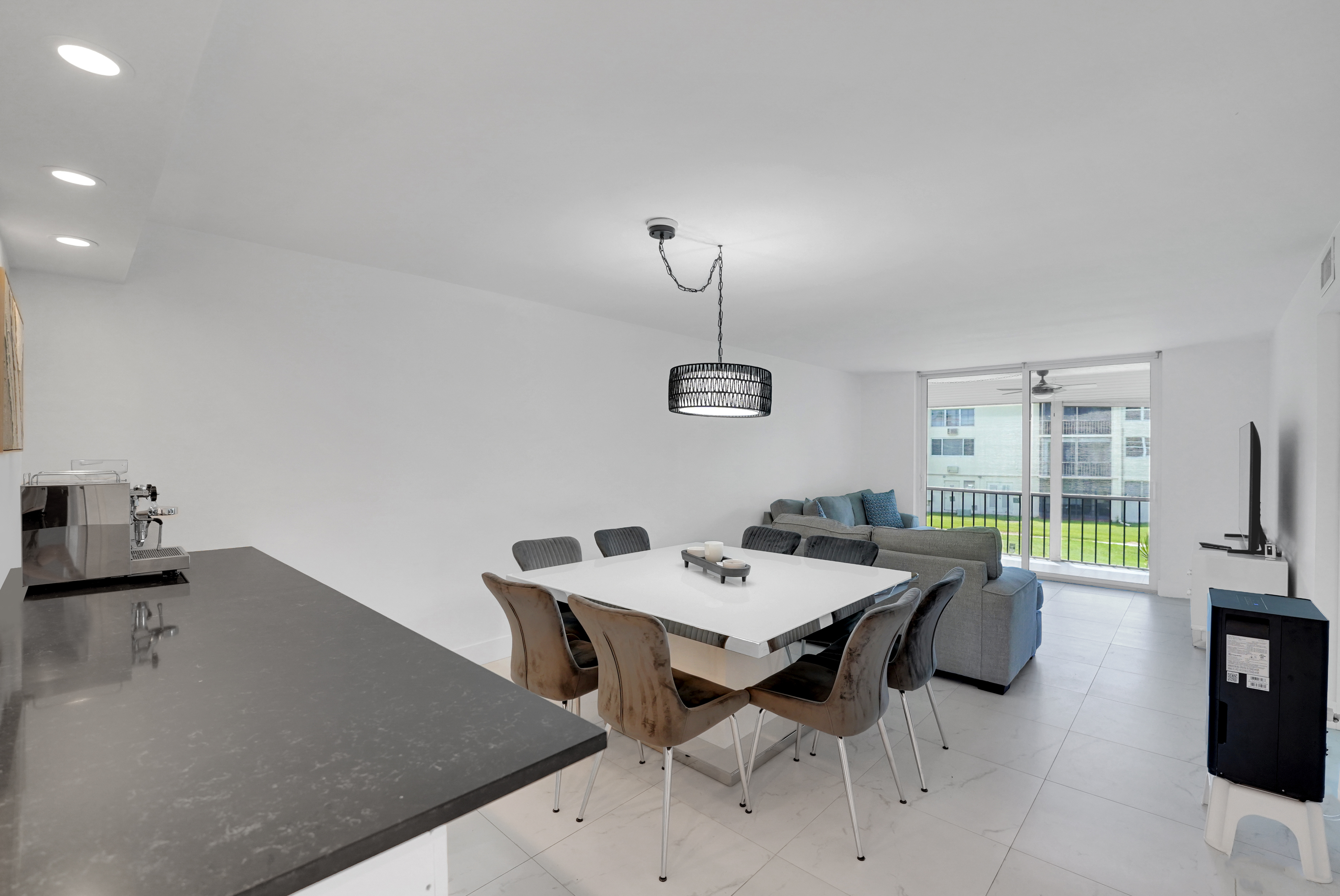 Real estate property located at 8911 S Hollybrook Blvd #201, Pembroke Pines, Pembroke Pines, FL