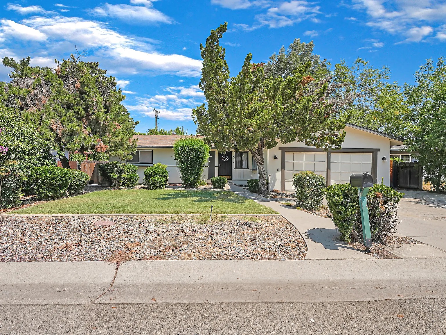 Real estate property located at 3732 W Paradise Avenue, Sw Visalia, Visalia, CA