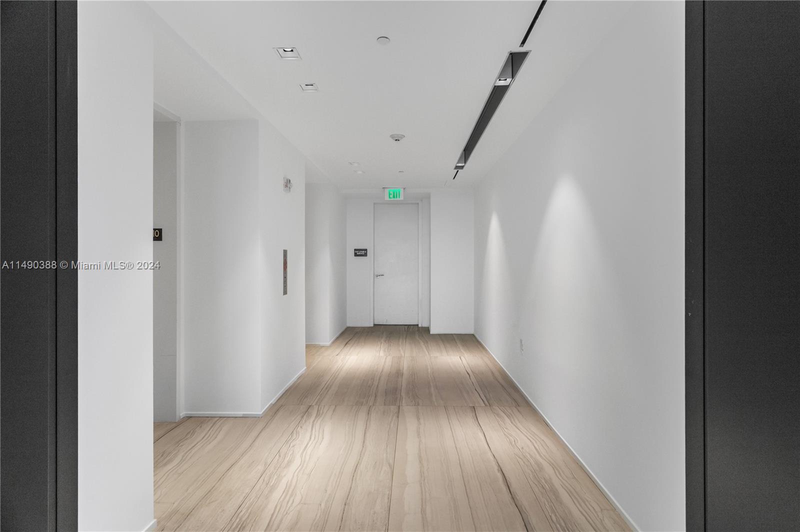 Real estate property located at 1000 Biscayne Blvd #1002, Downtown, Miami, Florida