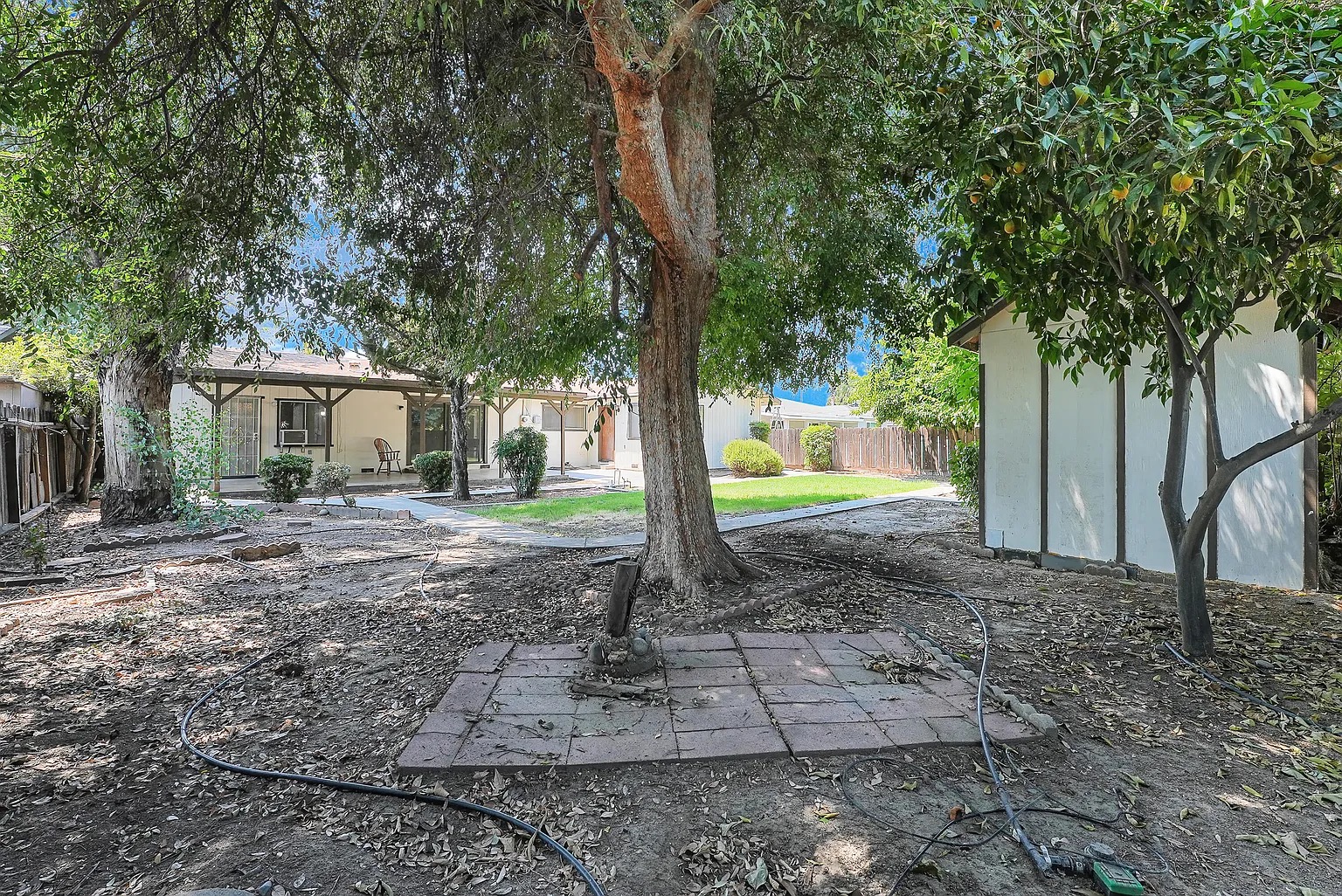 Real estate property located at 3732 W Paradise Avenue, Sw Visalia, Visalia, CA