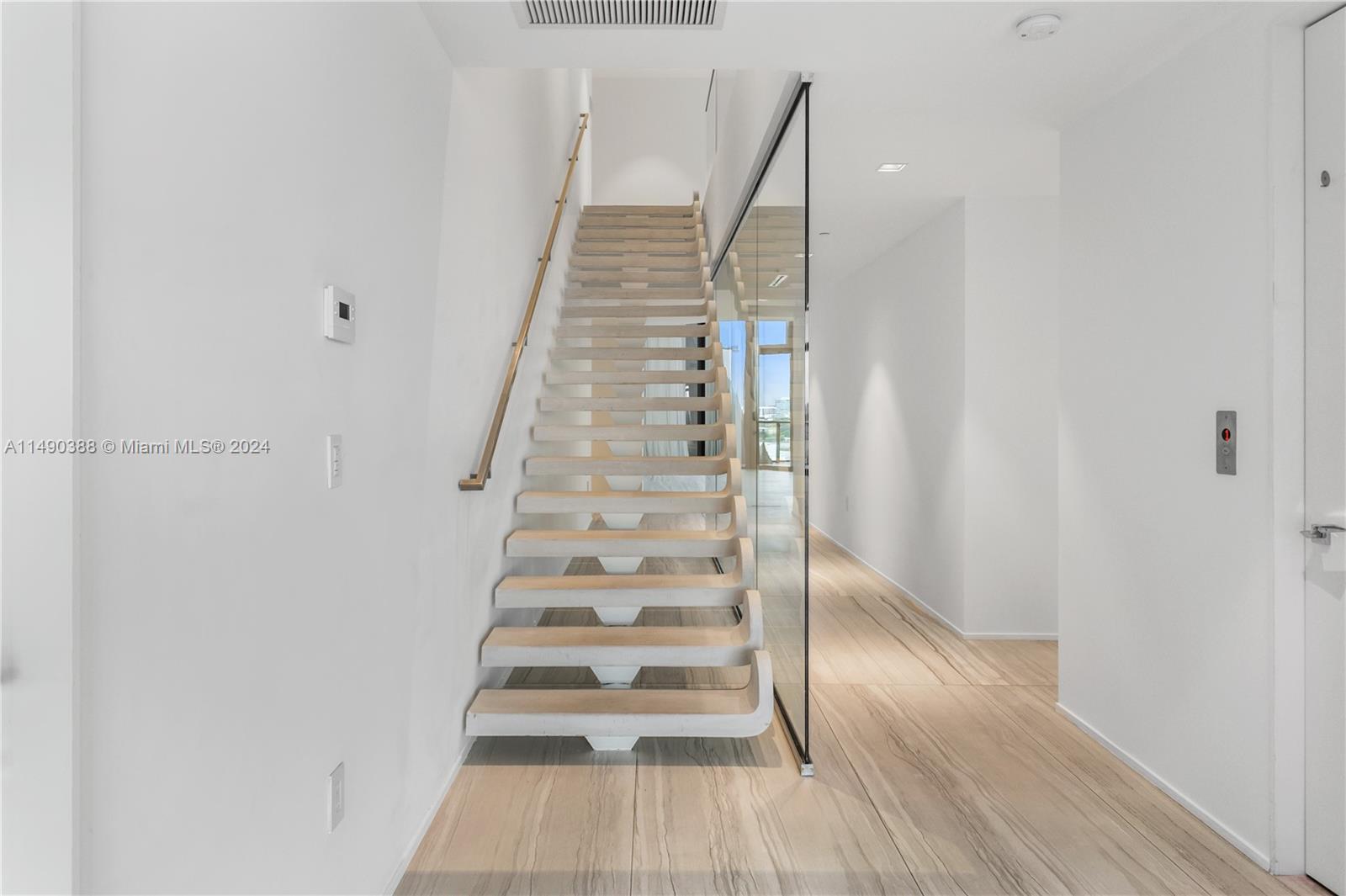 Real estate property located at 1000 Biscayne Blvd #1002, Downtown, Miami, Florida