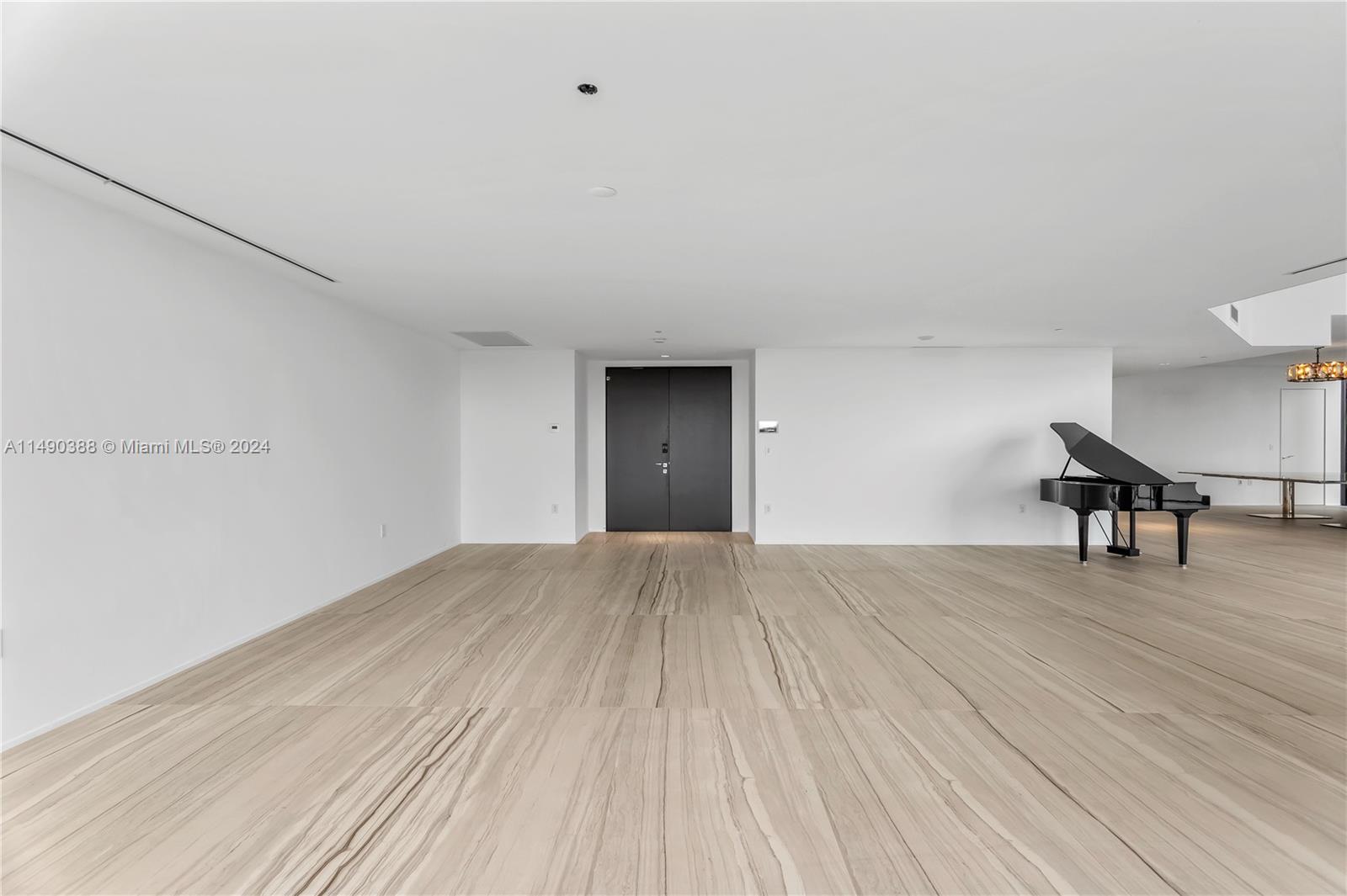 Real estate property located at 1000 Biscayne Blvd #1002, Downtown, Miami, Florida