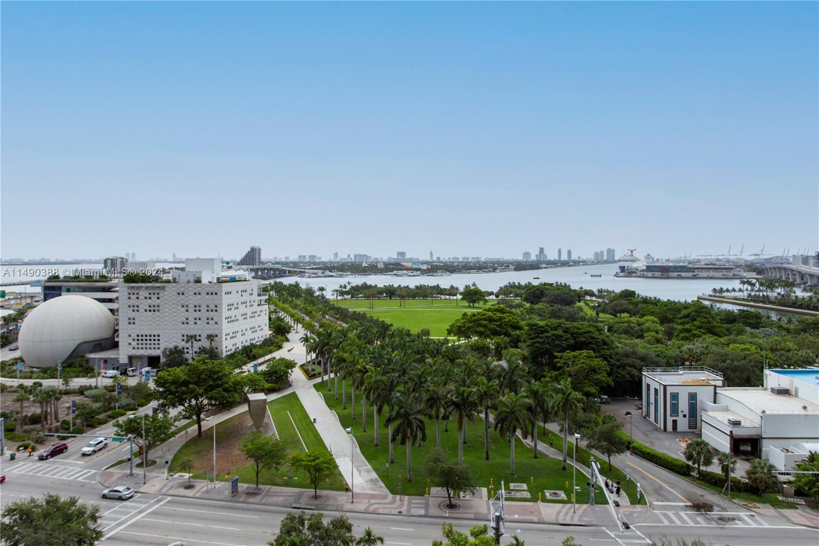 Real estate property located at 1000 Biscayne Blvd #1002, Downtown, Miami, Florida