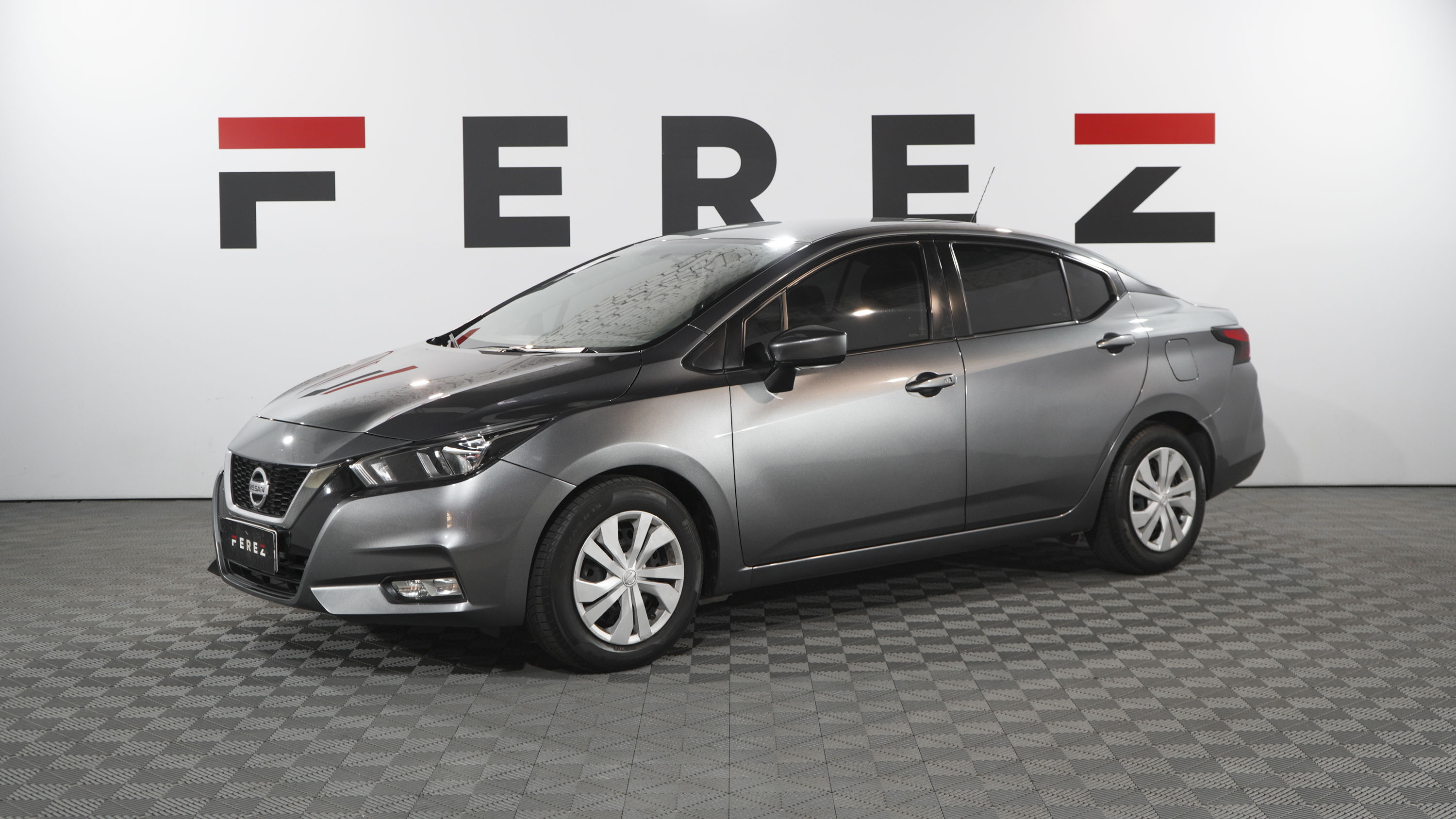 nissan Versa sense 1.6