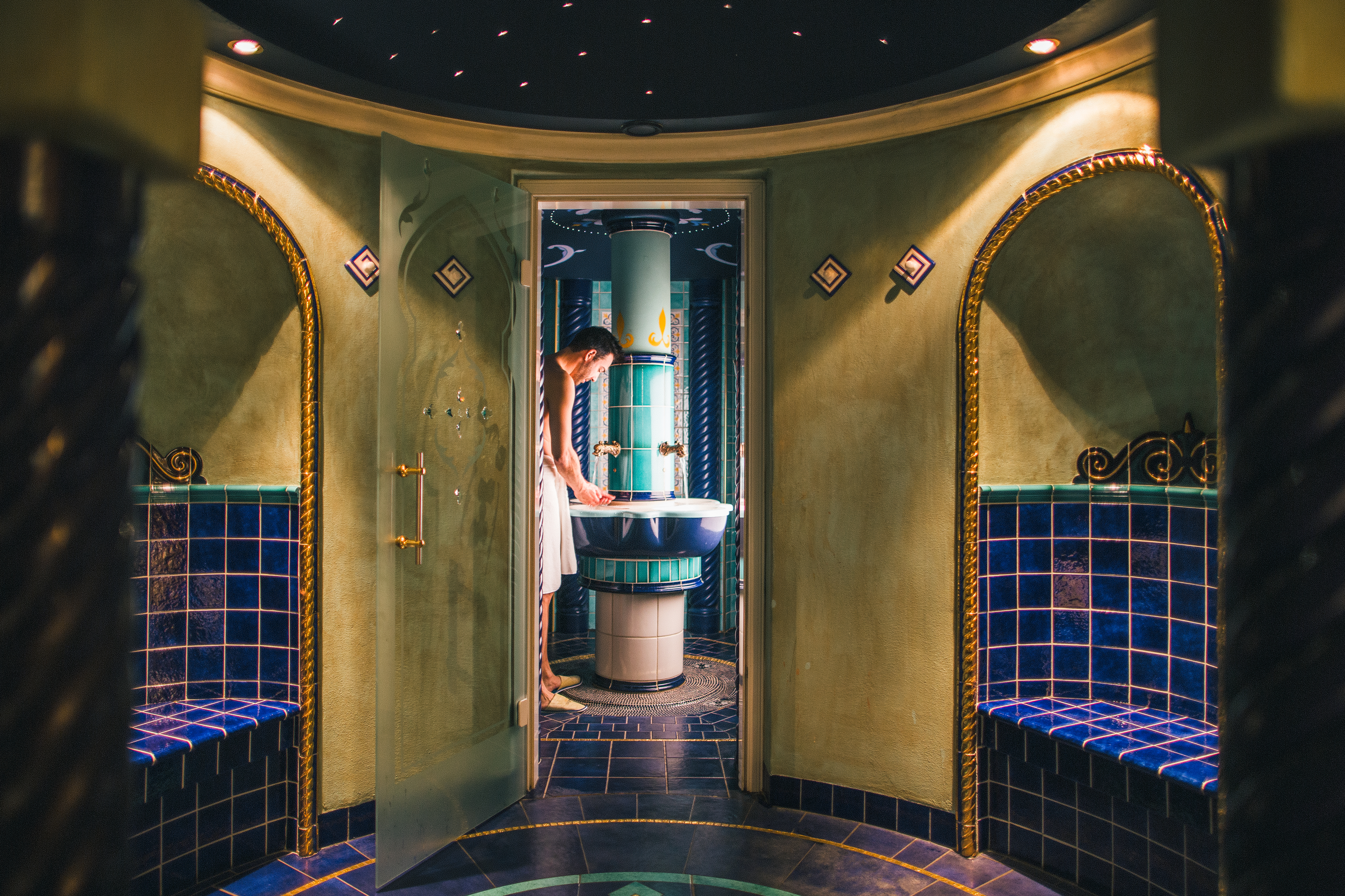 Hotel Trofana Royal Resort - Luxury ski hotel gallery image 8 showing alpine architecture, interior design, or mountain views