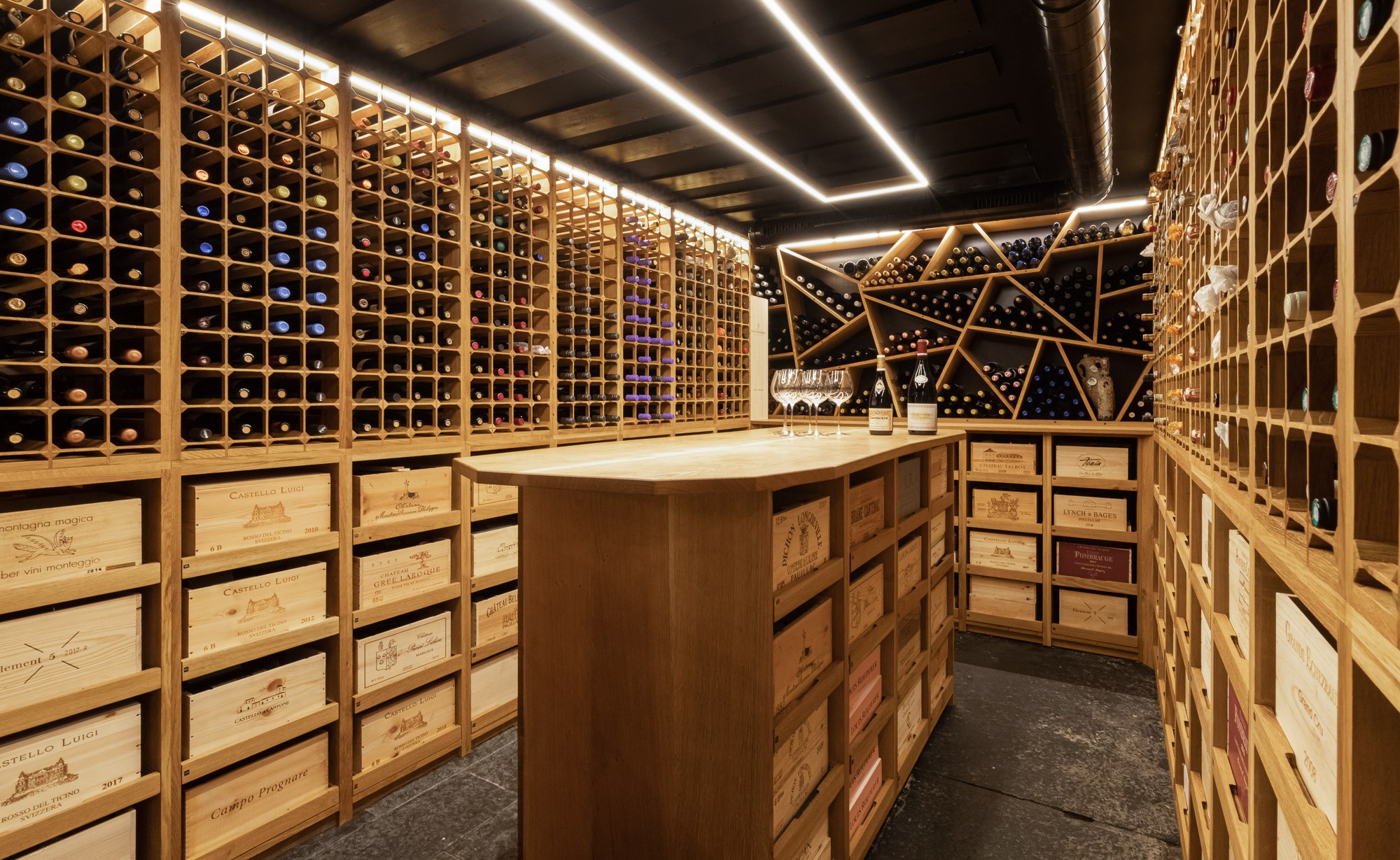 Boutique Hotel Glacier - Luxury ski hotel gallery image 15 showing alpine architecture, interior design, or mountain views