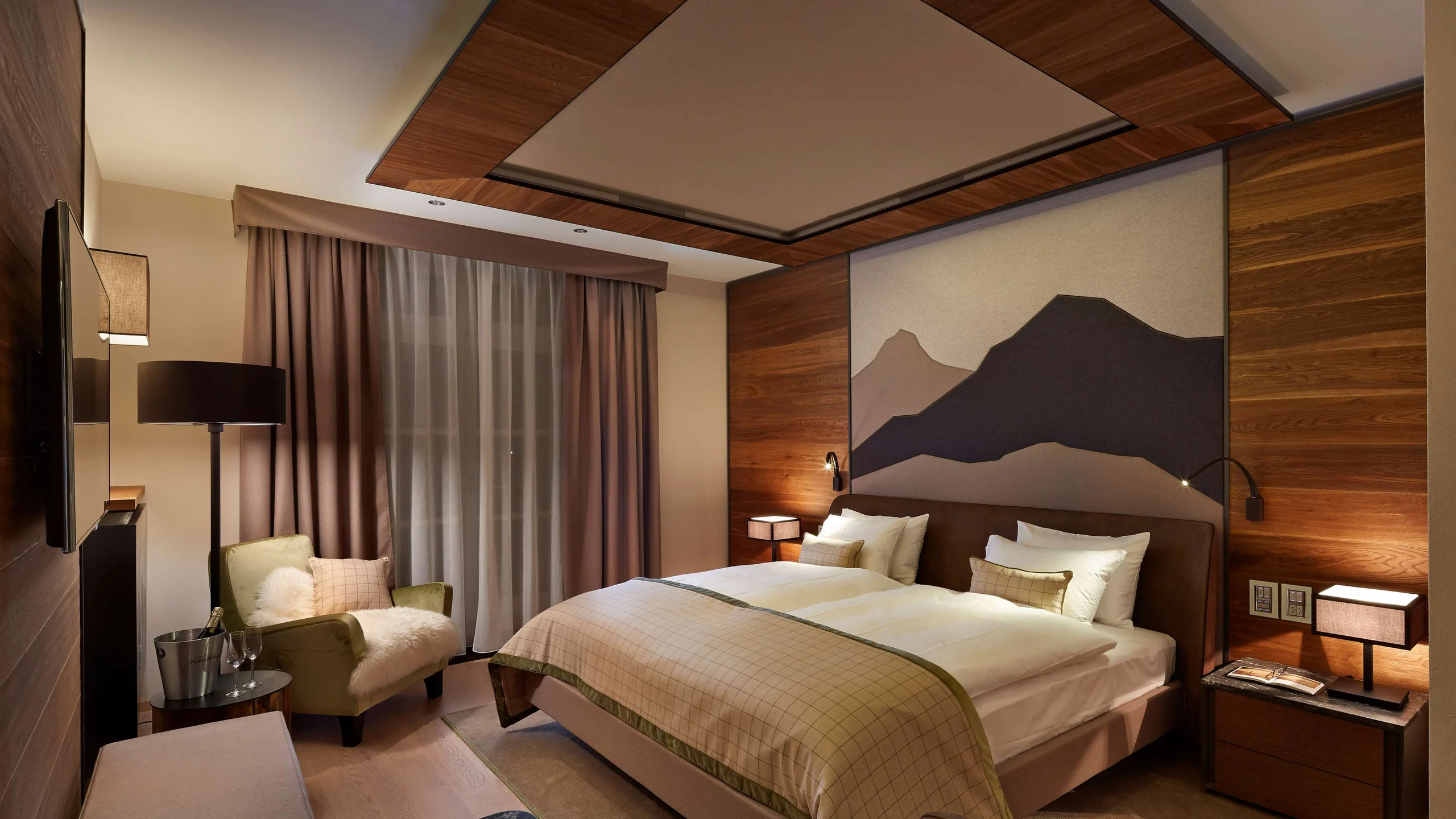 Kempinski Grand Hotel des Bains - Luxury ski hotel gallery image 13 showing alpine architecture, interior design, or mountain views