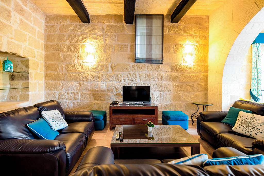 MLA_79939_Gozo_Villas-_Girardu_Three_Bedroom_Villa_0119_23.jpg