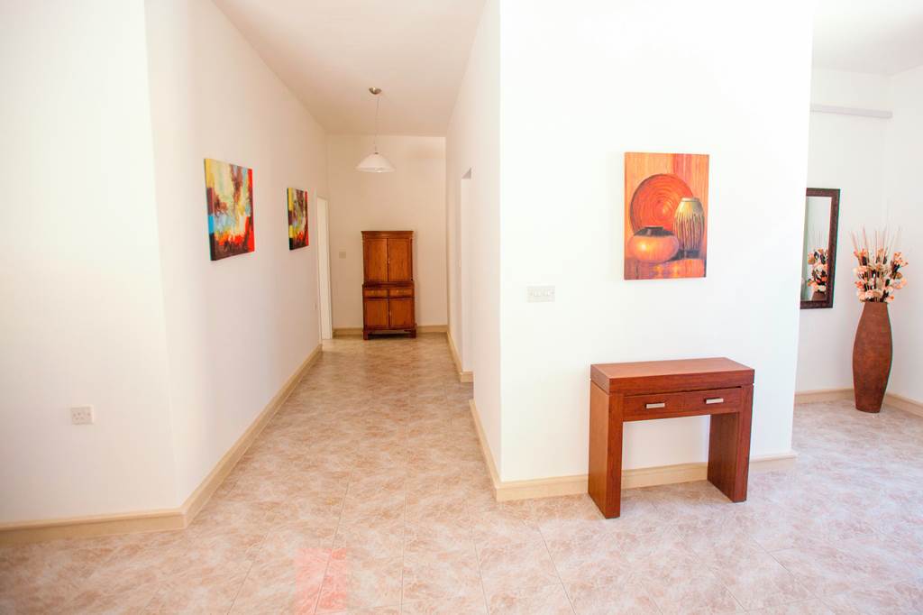 MLA_79941_Gozo_Villas-_Hgieri_Four_Bedroom_Villa_0119_02.jpg