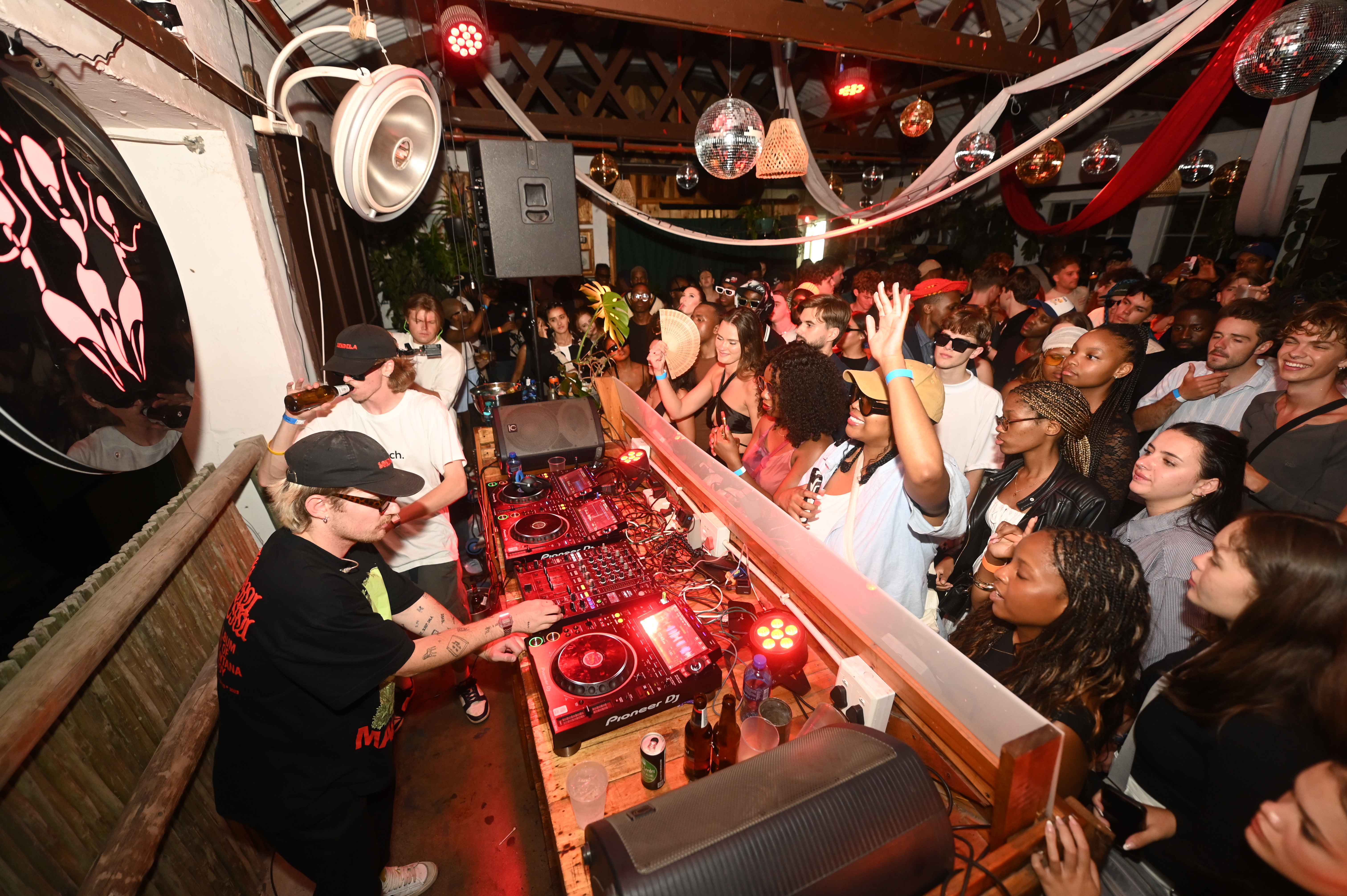 Sondela Cape Town: Atmos Blaq, Lazarusman, Pierre Johnson, Vanco gallery image 141