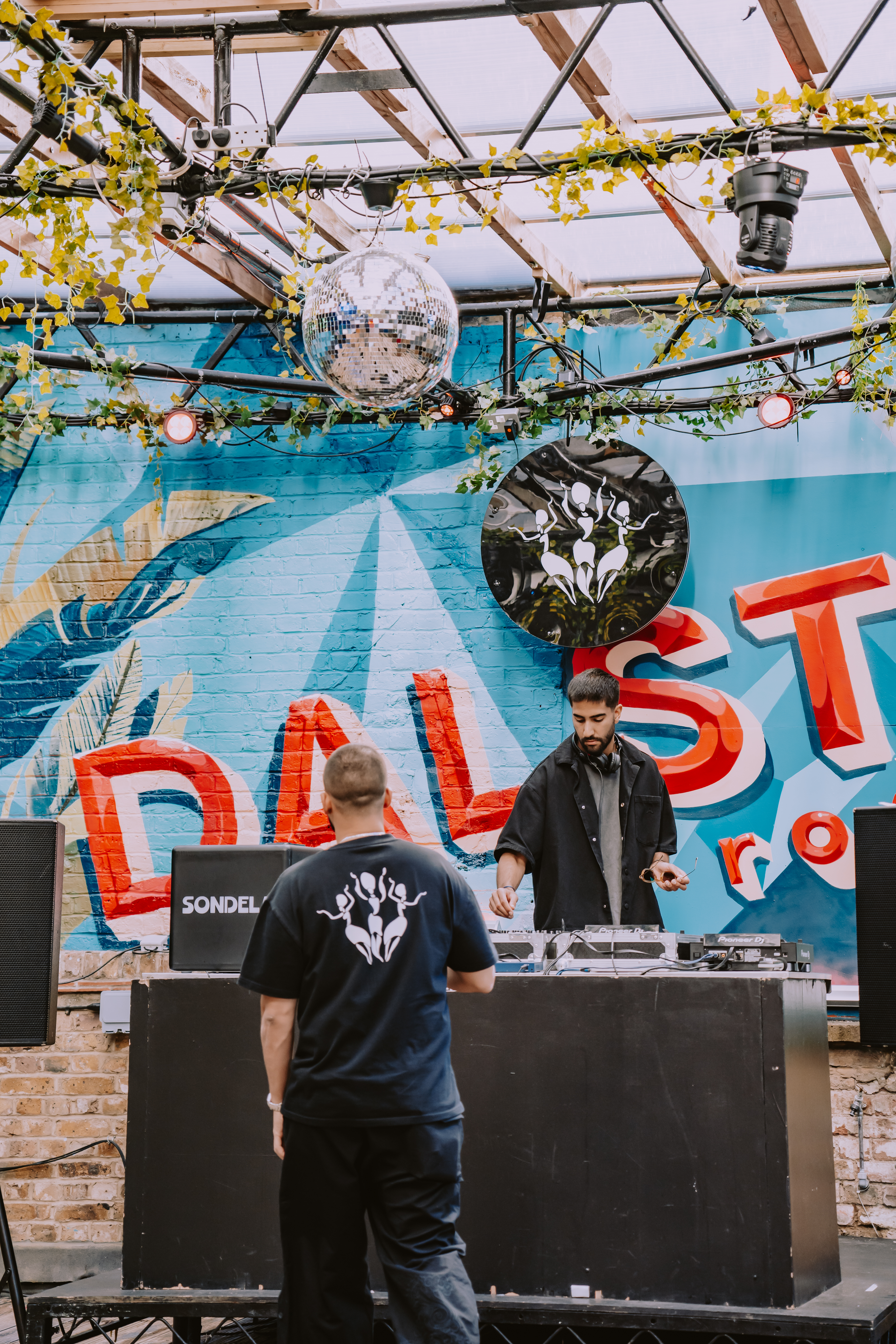 Sondela London: Summer Ascension w/ Artist Lebo, CLEIDO, Dillan Desai, Louie Dunmore, Mike Steva & Shamiso photo 12