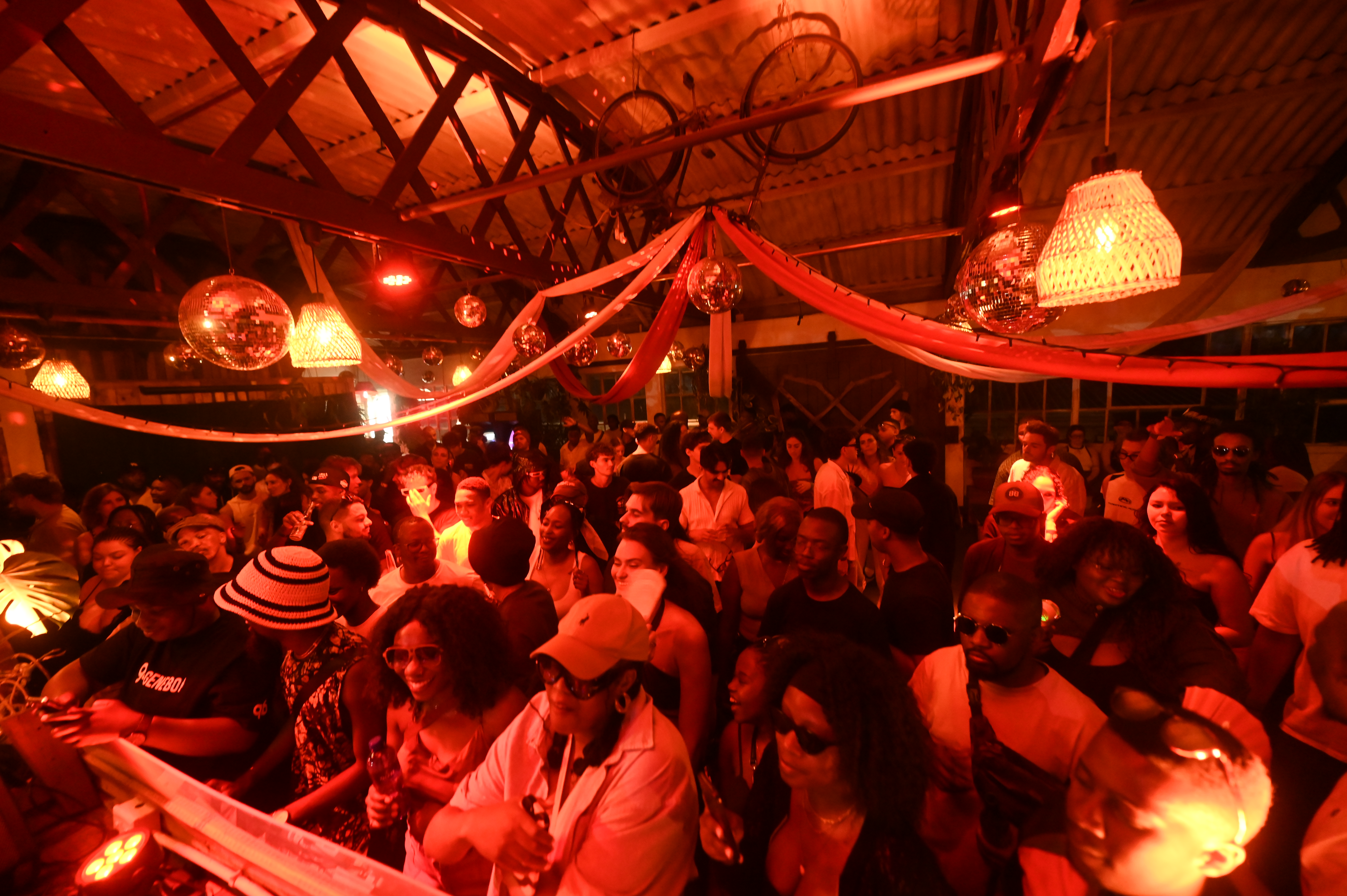 Sondela Cape Town: Atmos Blaq, Lazarusman, Pierre Johnson, Vanco gallery image 112