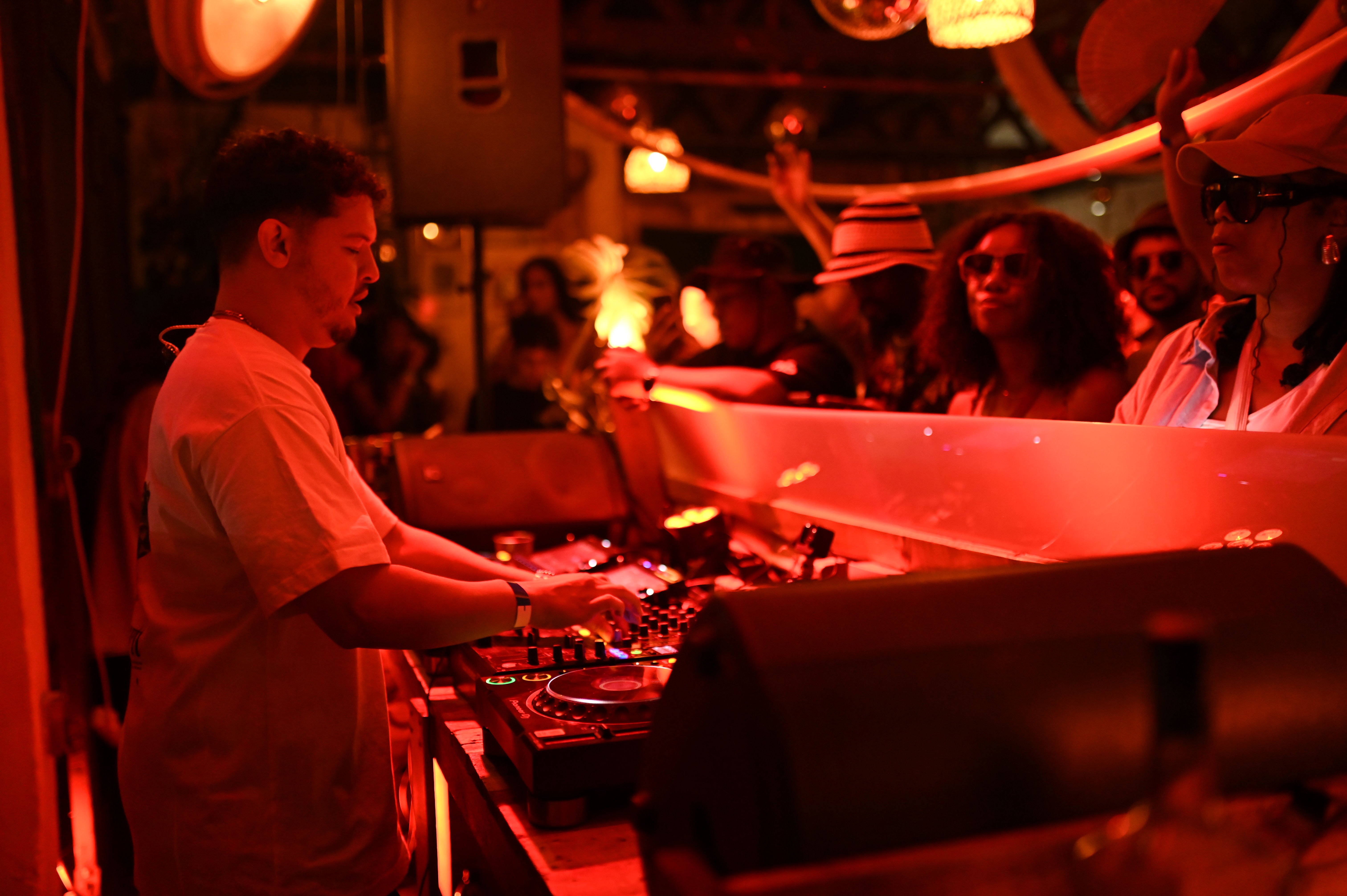 Sondela Cape Town: Atmos Blaq, Lazarusman, Pierre Johnson, Vanco gallery image 103