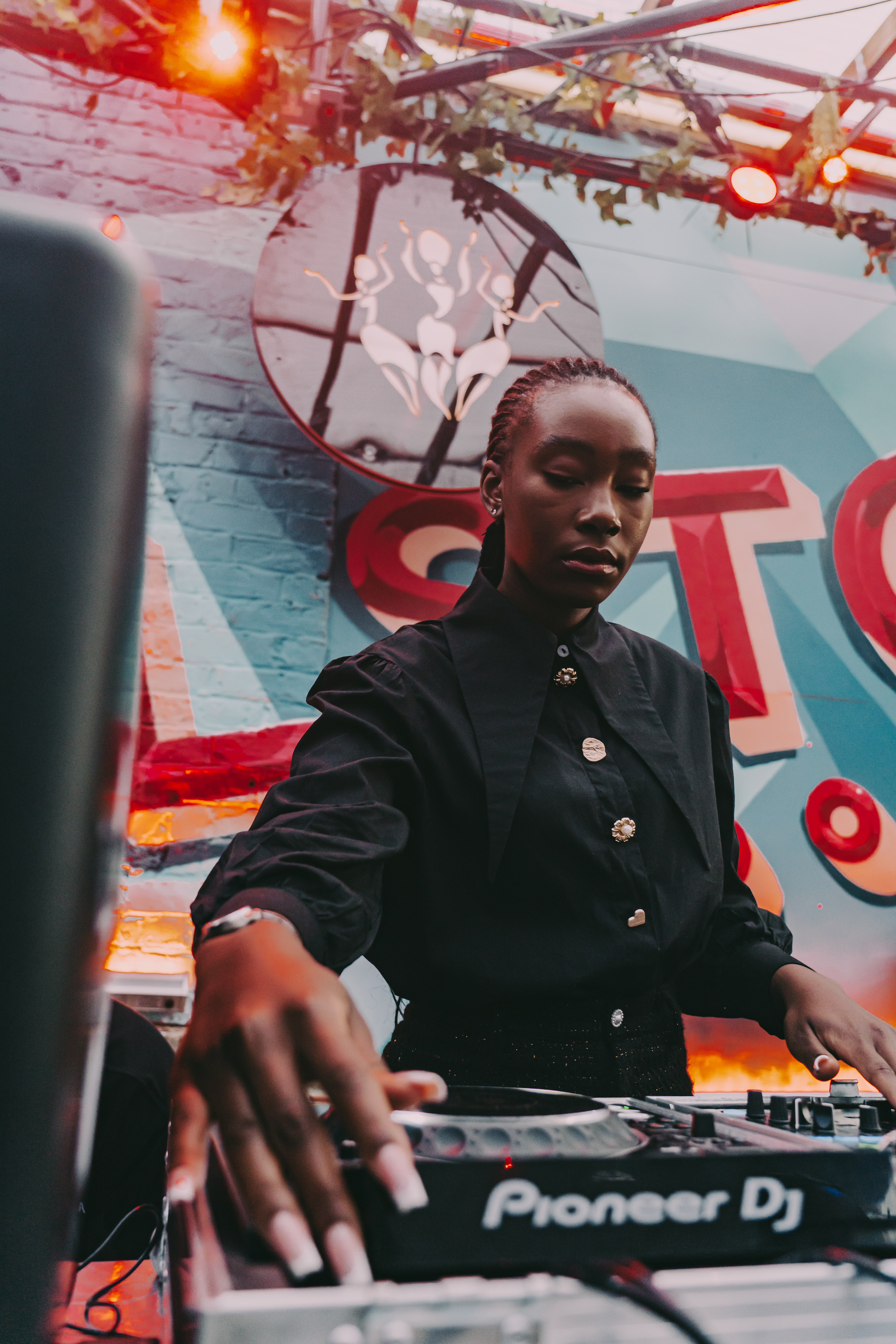 Sondela London: Summer Ascension w/ Artist Lebo, CLEIDO, Dillan Desai, Louie Dunmore, Mike Steva & Shamiso photo 121