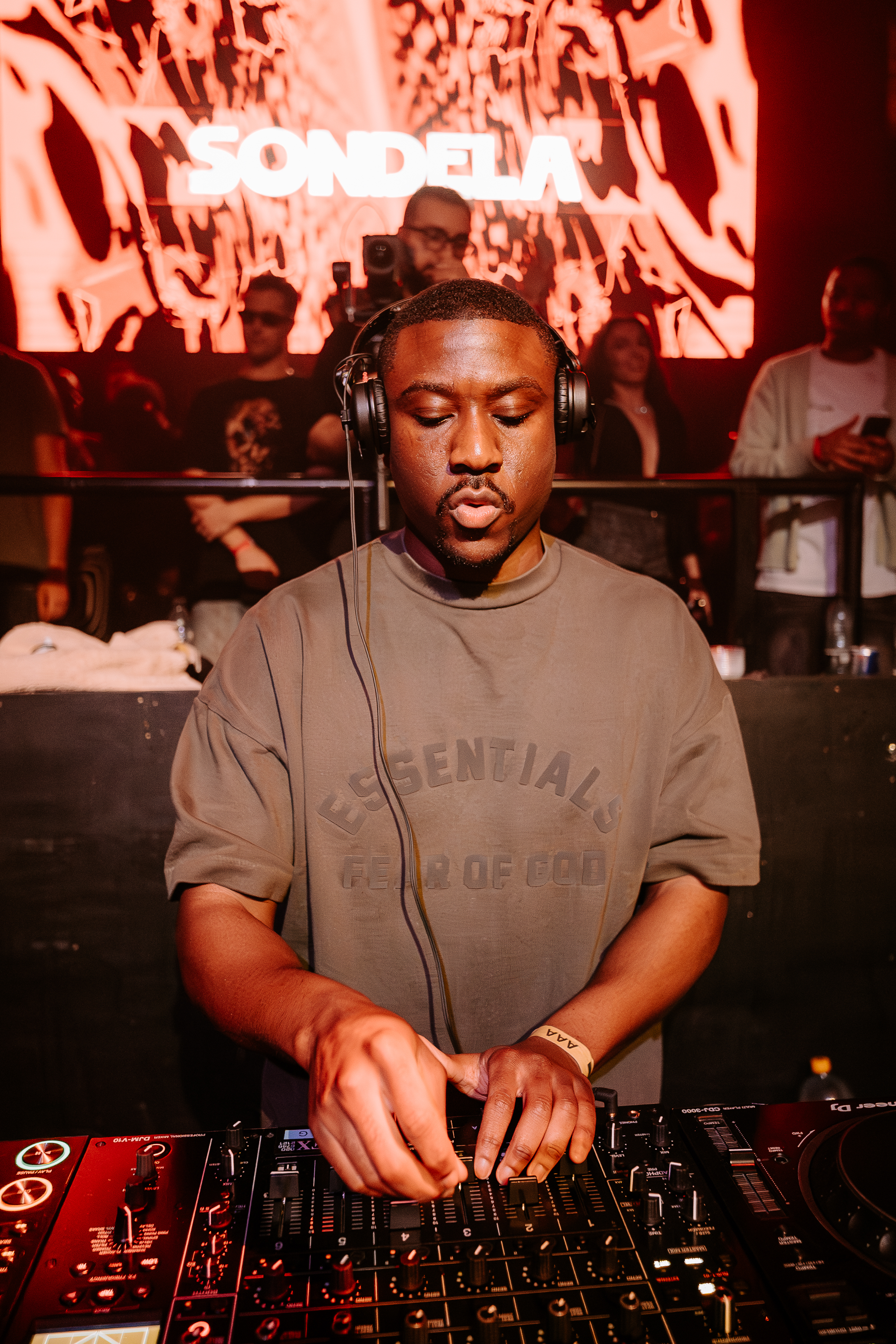 Sondela London: Dlala Thukzin, Lemon & Herb photo 38