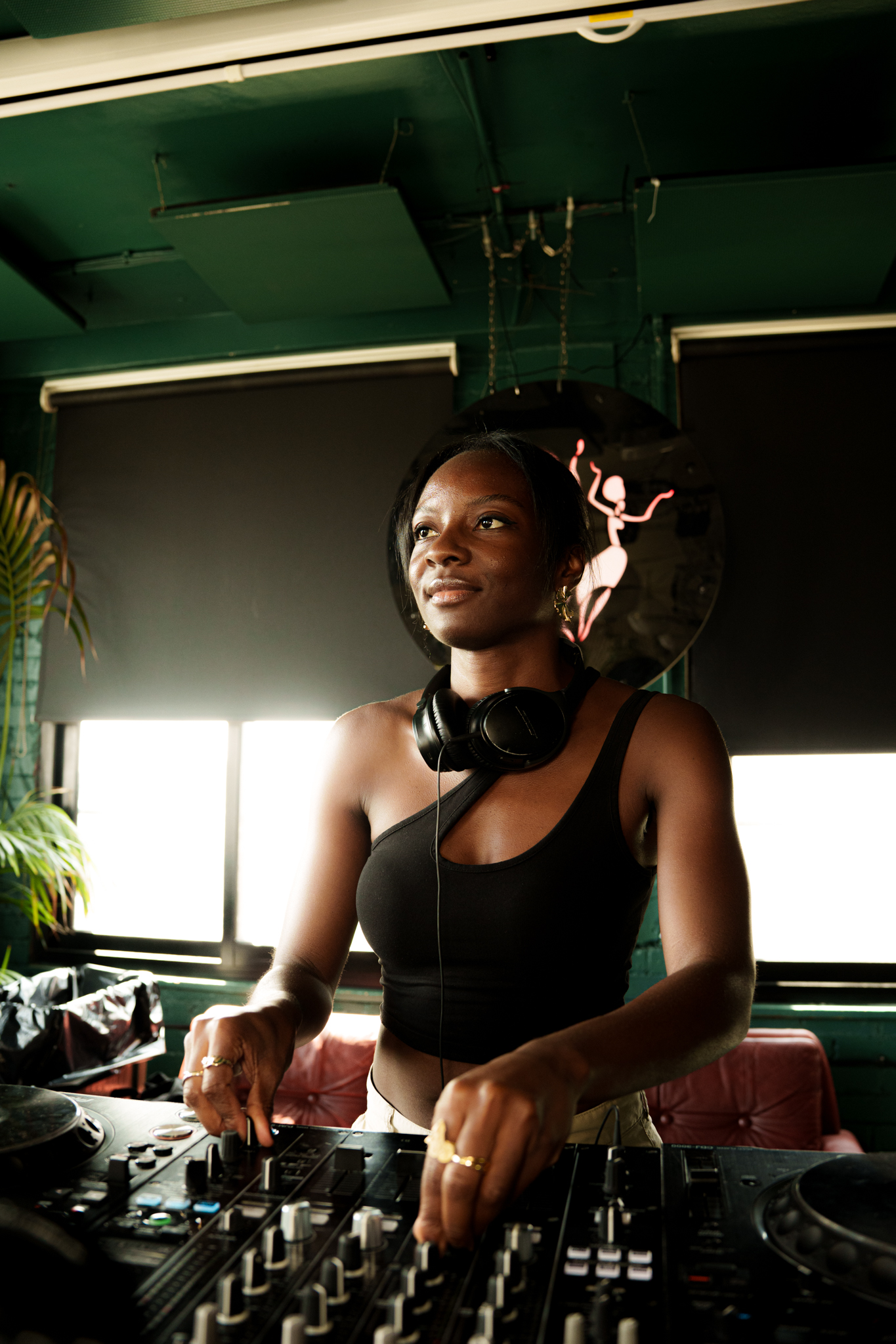 Sondela London: Dr Feel, AVG, Nicky Summers photo 8