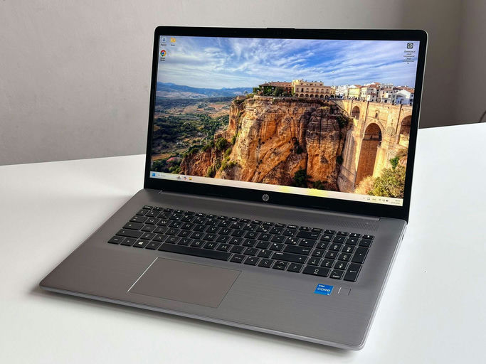 **HP 470 G8 (59T34EA)**
