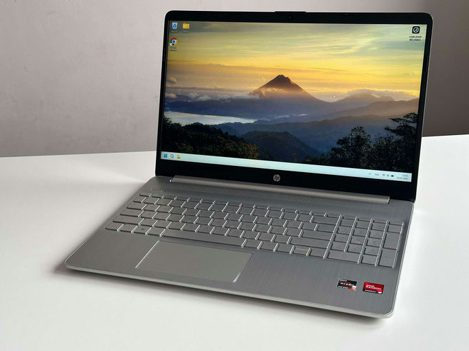 **HP 15s-eq2049np (66Y41EA)**
