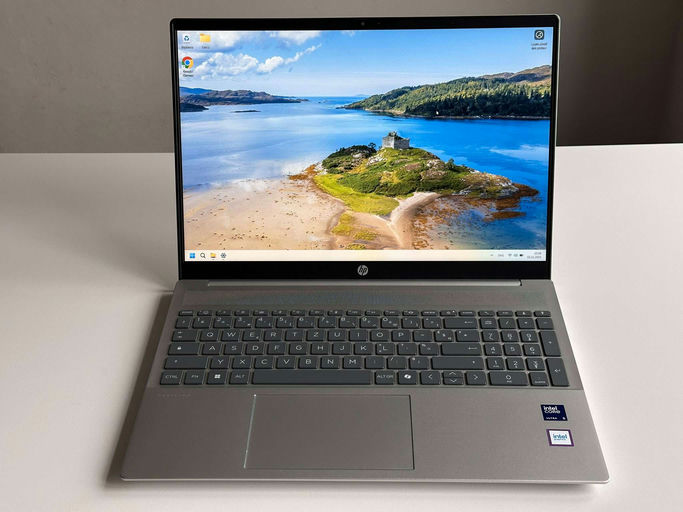 **HP Pavilion 16-af0026nf (A5FM9EA)**
