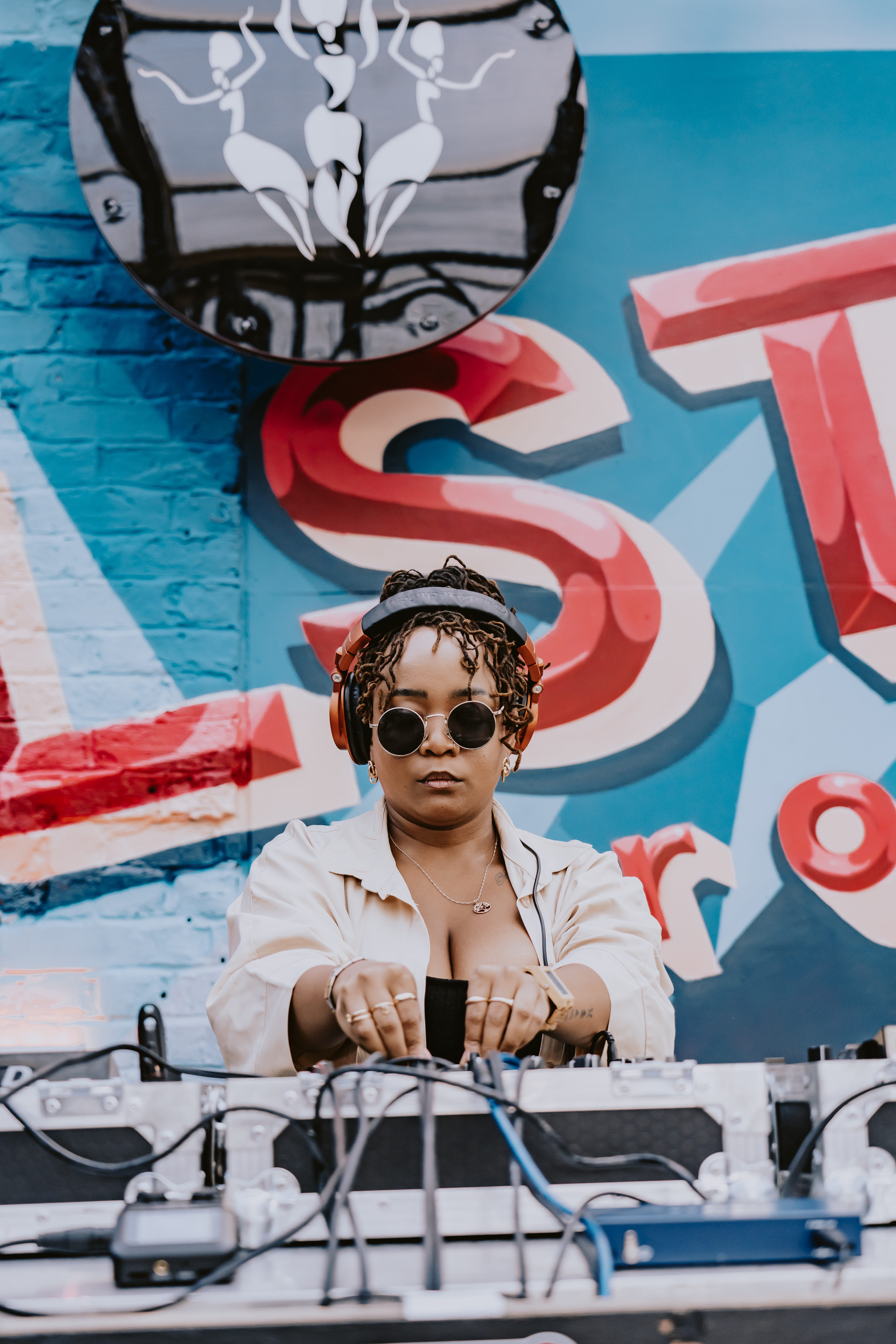 Sondela London: Summer Ascension w/ Artist Lebo, CLEIDO, Dillan Desai, Louie Dunmore, Mike Steva & Shamiso photo 32