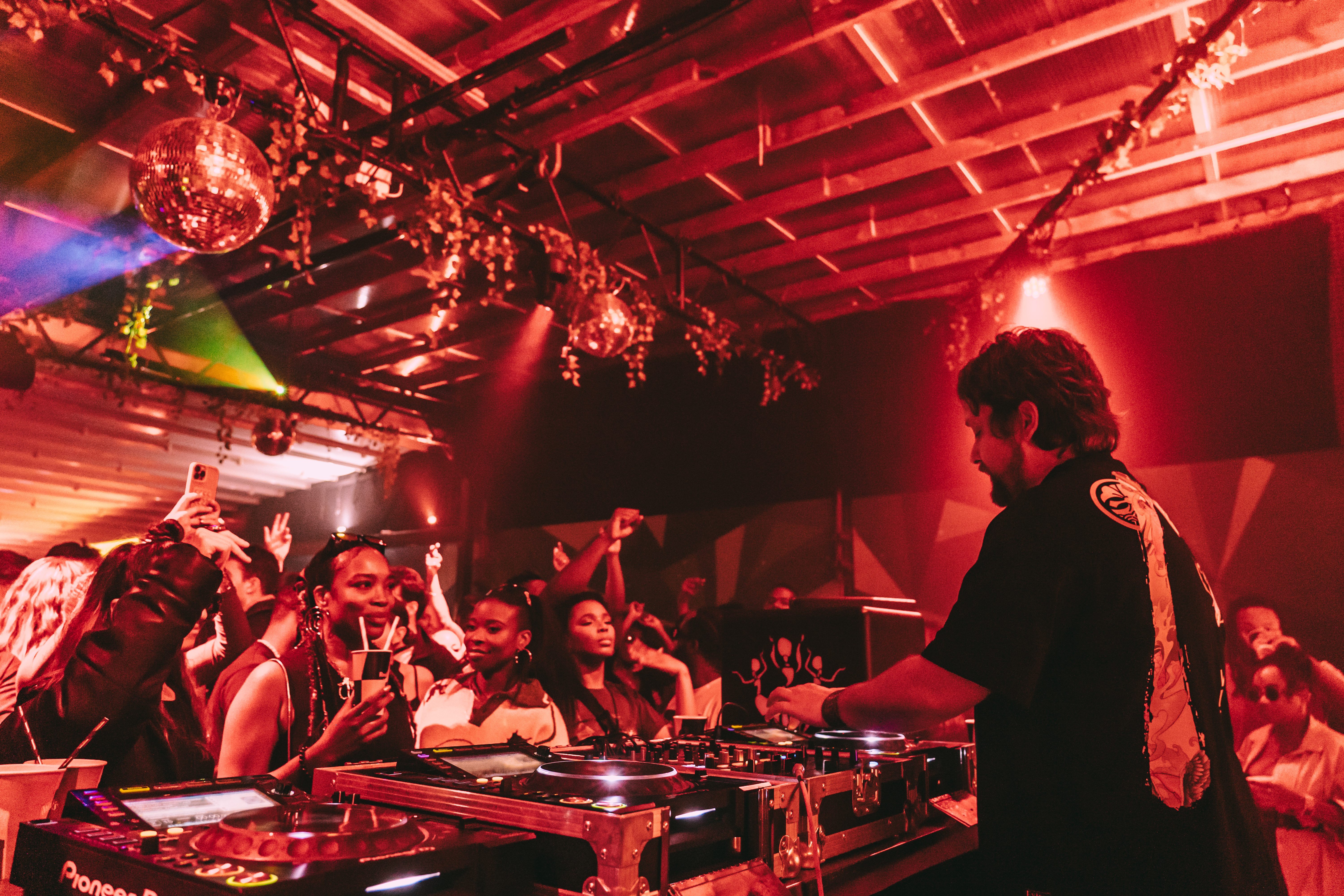 Sondela London: Summer Ascension w/ Artist Lebo, CLEIDO, Dillan Desai, Louie Dunmore, Mike Steva & Shamiso photo 168