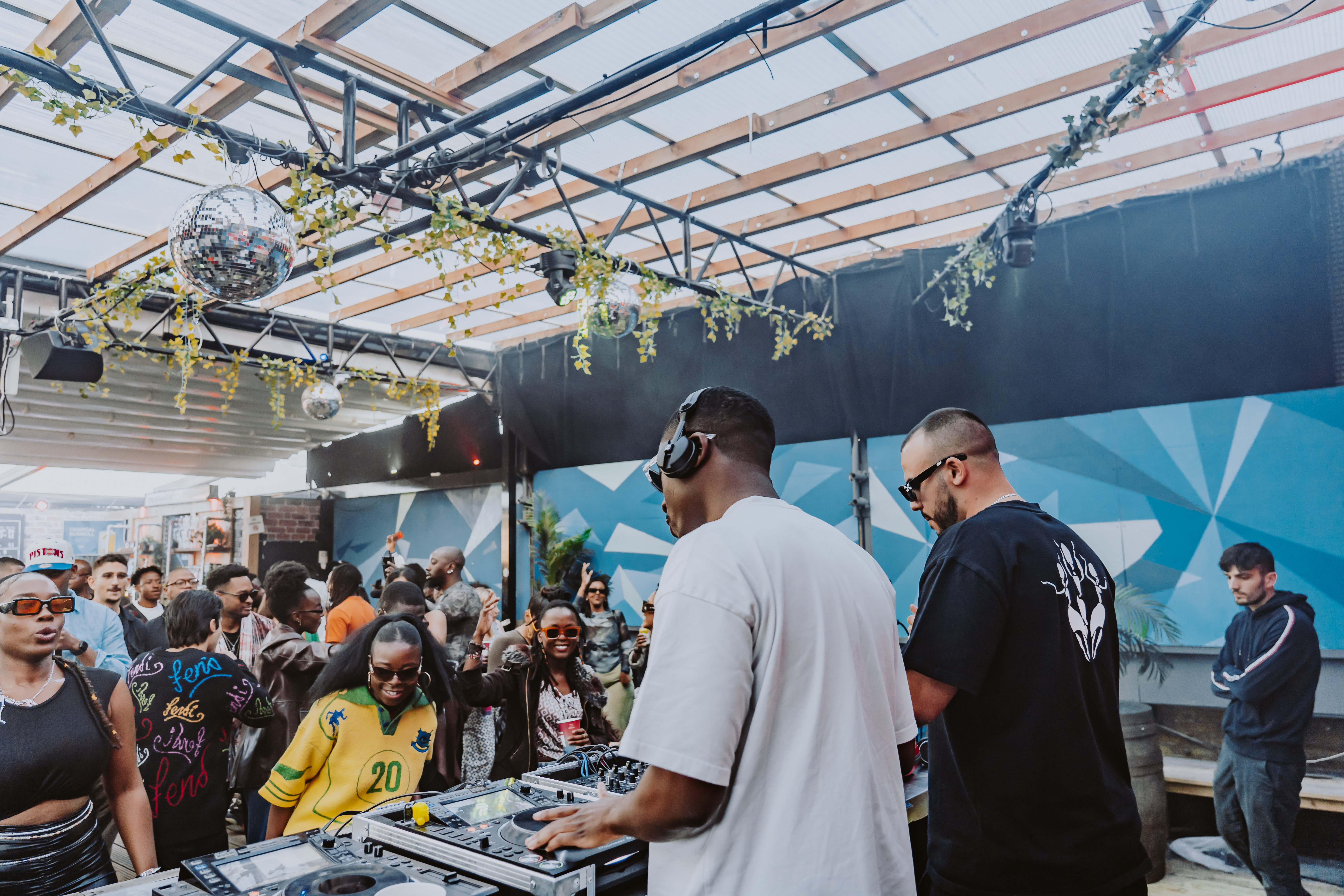 Sondela London: Summer Ascension w/ Artist Lebo, CLEIDO, Dillan Desai, Louie Dunmore, Mike Steva & Shamiso photo 91