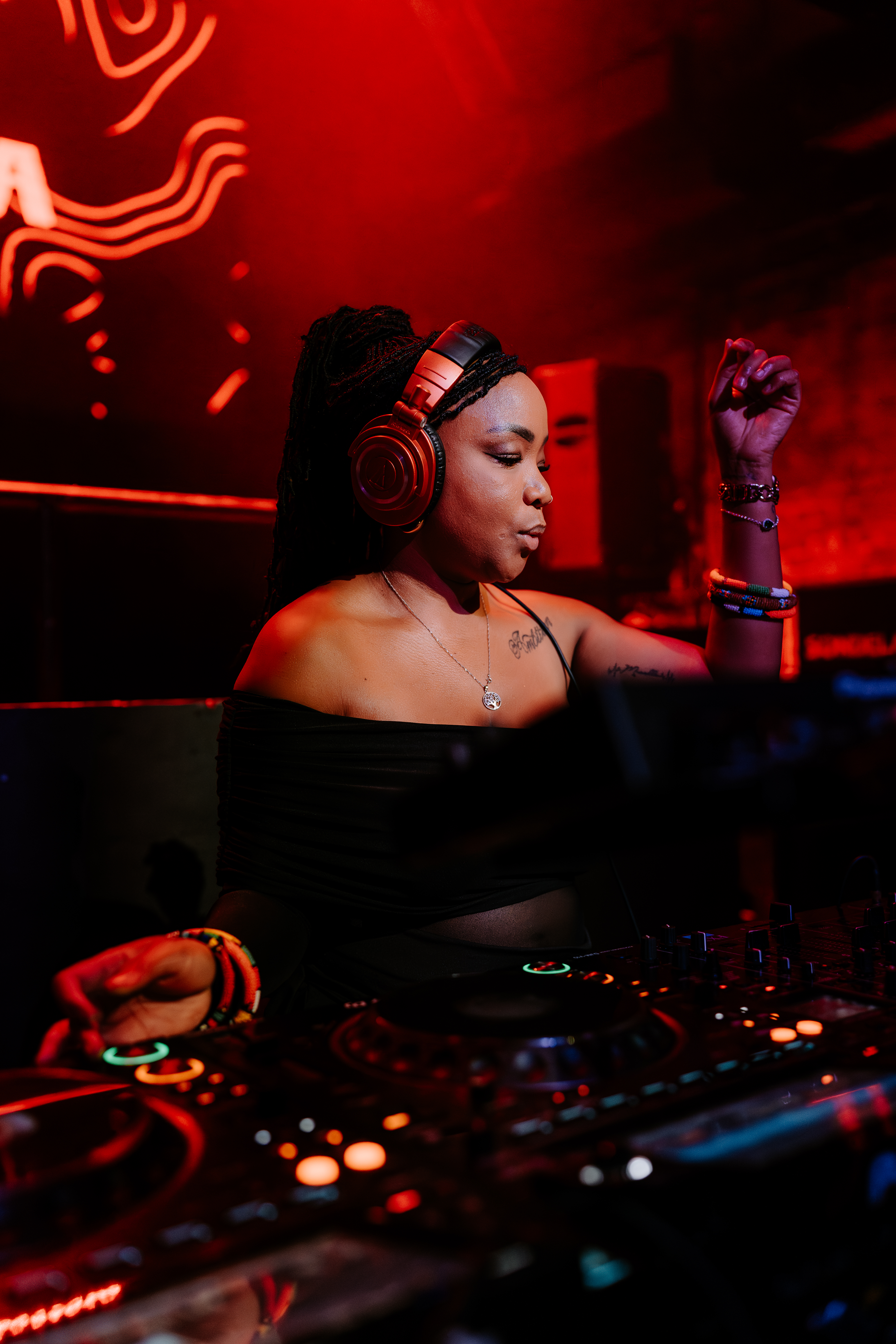 Sondela London: Dlala Thukzin, Lemon & Herb photo 2