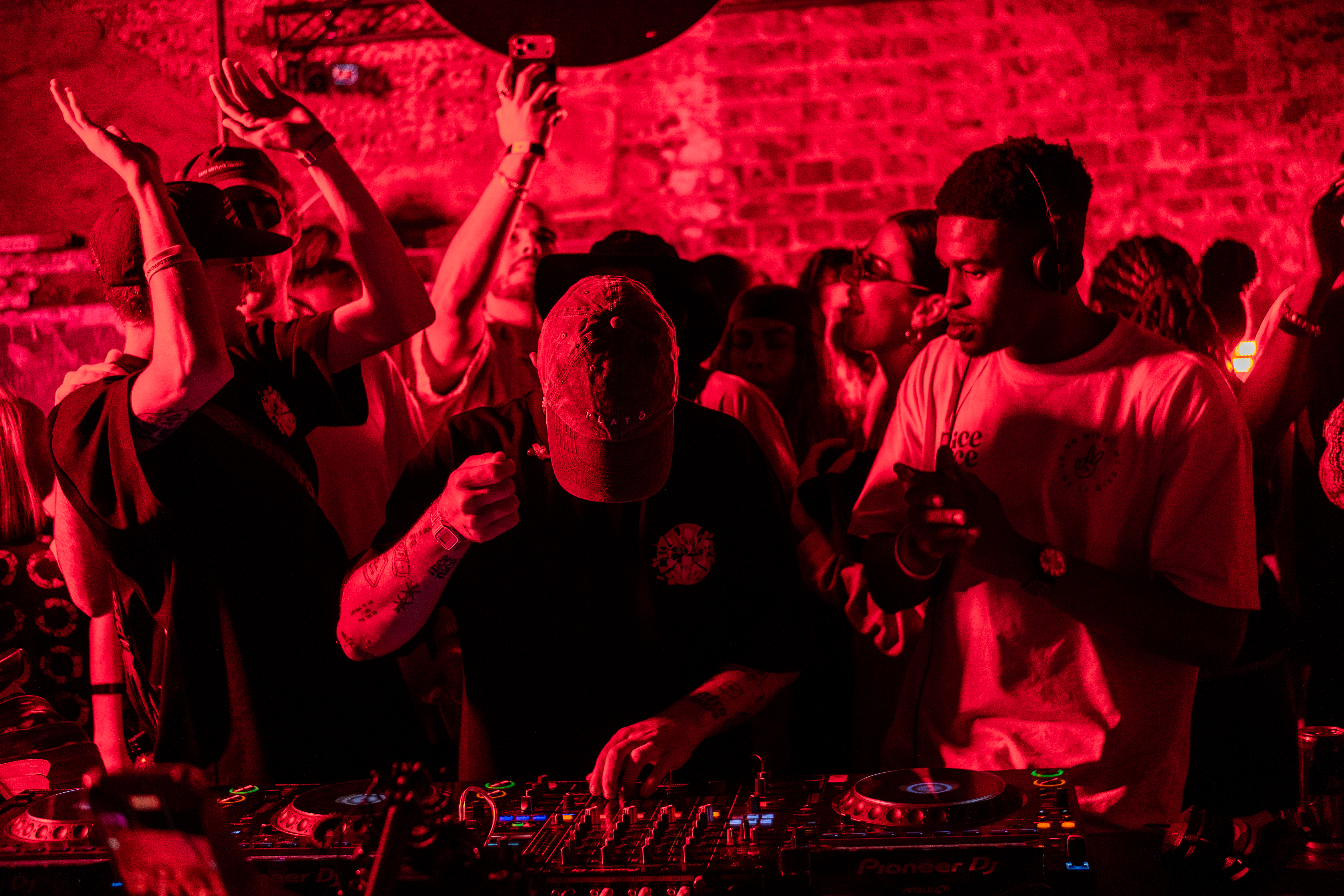 Sondela Cape Town: Thakzin, Lemon & Herb + Thandi Draai photo 103