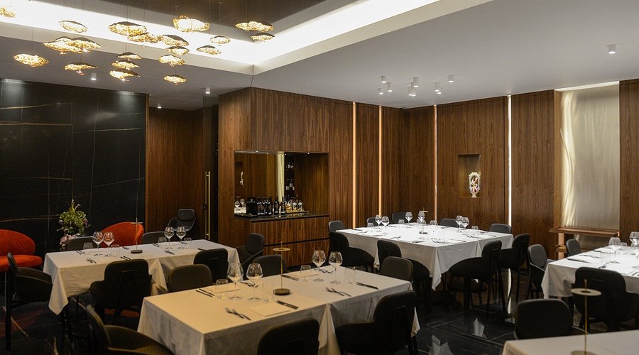 Savor the dishes at Abbondanza Lucana