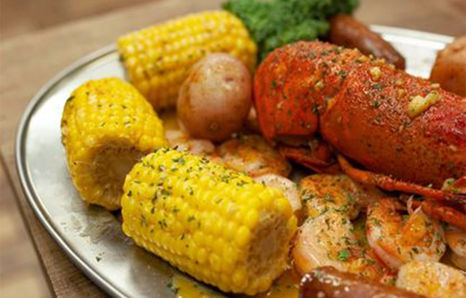 Order fresh & delicious pizza at Deuce Pub & Pit in Columbia, MO.