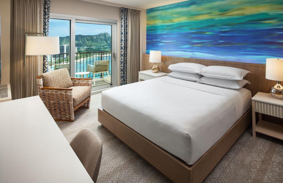 Sheraton-Waikiki-Beach-Resort-31.jpg