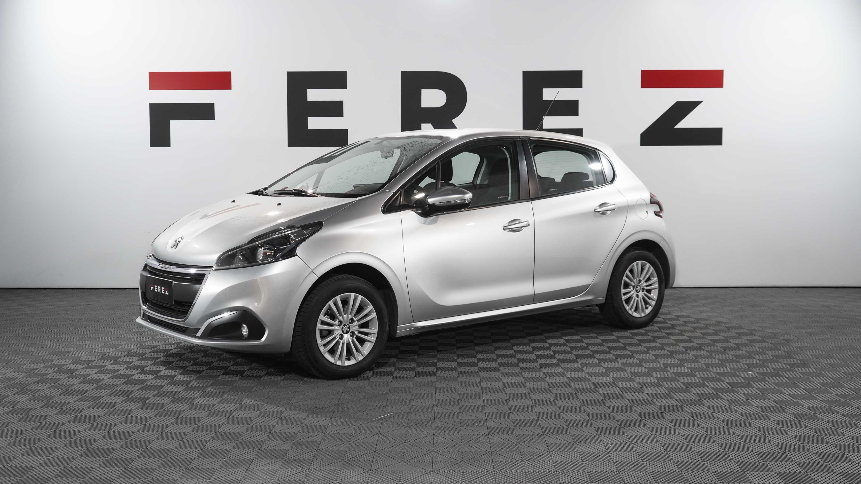 peugeot 208 ALLURE 1.6 MT