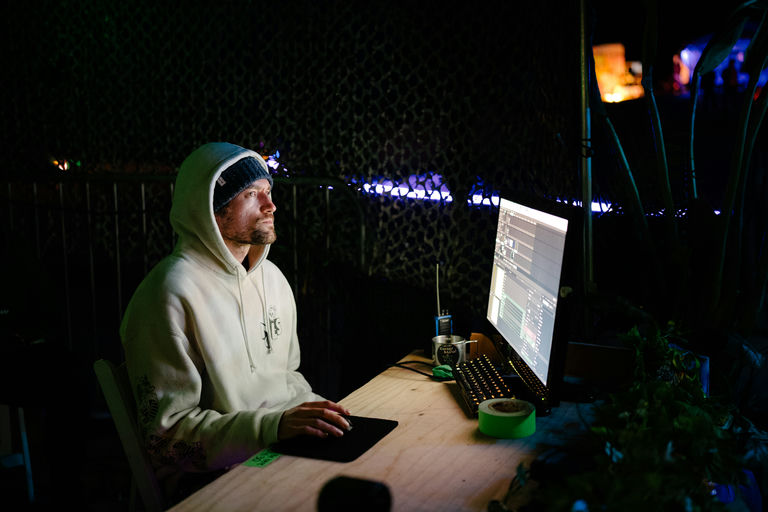 210. UW-23-@stefman_-01973-(Castillo, Monday, Performers, Renegade Stage, The Zlorngler).jpg