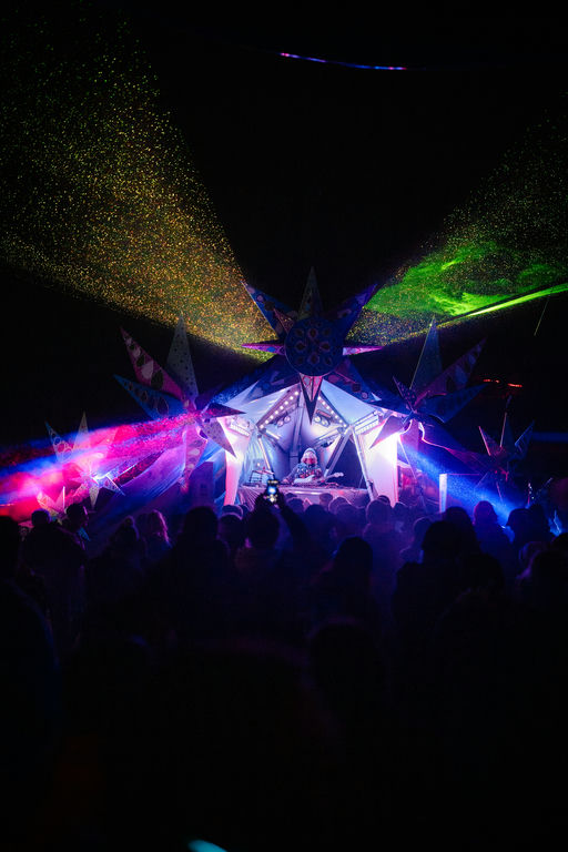 037. UW-23-@stefman_-08866-(Crowd, Nozu Live, Saturday, Umbrella Stage).jpg