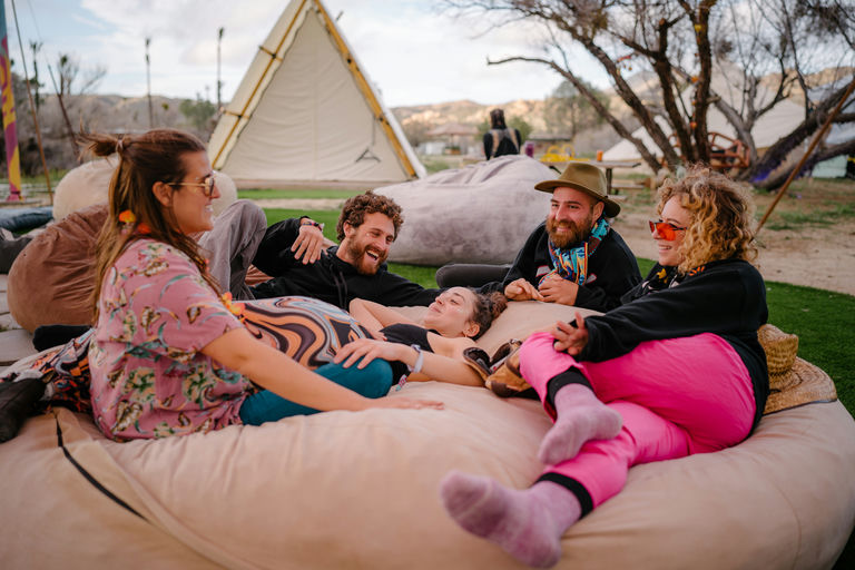 088. UW-23-@stefman_-00434-(Attendees, Saturday, Umbrellavation Oasis).jpg