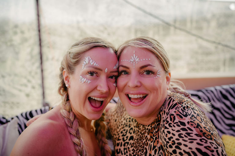 064. UW-23-@stefman_-09686-(Attendees, PG Squirt House, Saturday).jpg