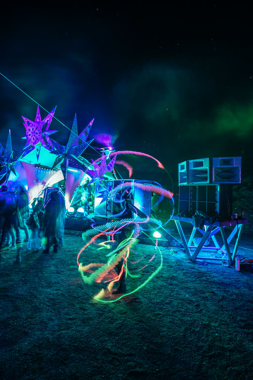 198. UW-23-@stefman_-00528-(Crowd, Long Exposure, Reacola, Sunday, Umbrella Stage).jpg