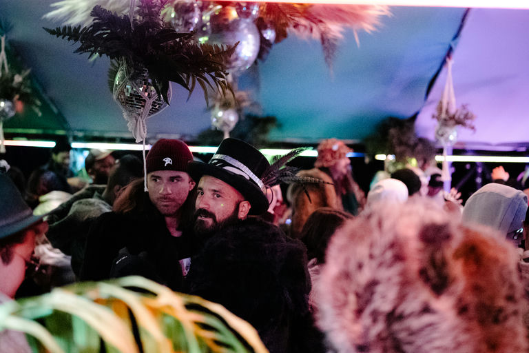 217. UW-23-@stefman_-02103-(Castillo, Crowd, Monday, Renegade Stage).jpg