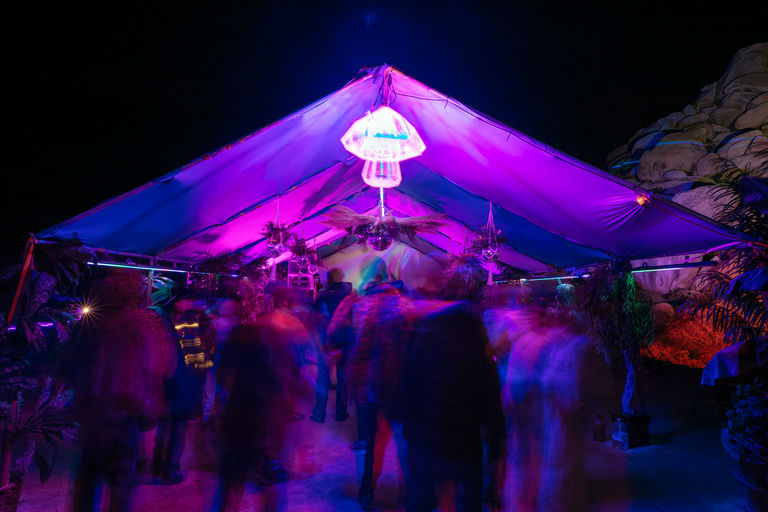 205. UW-23-@stefman_-00808-(Castillo, Crowd, Long Exposure, Monday, Renegade Stage).jpg